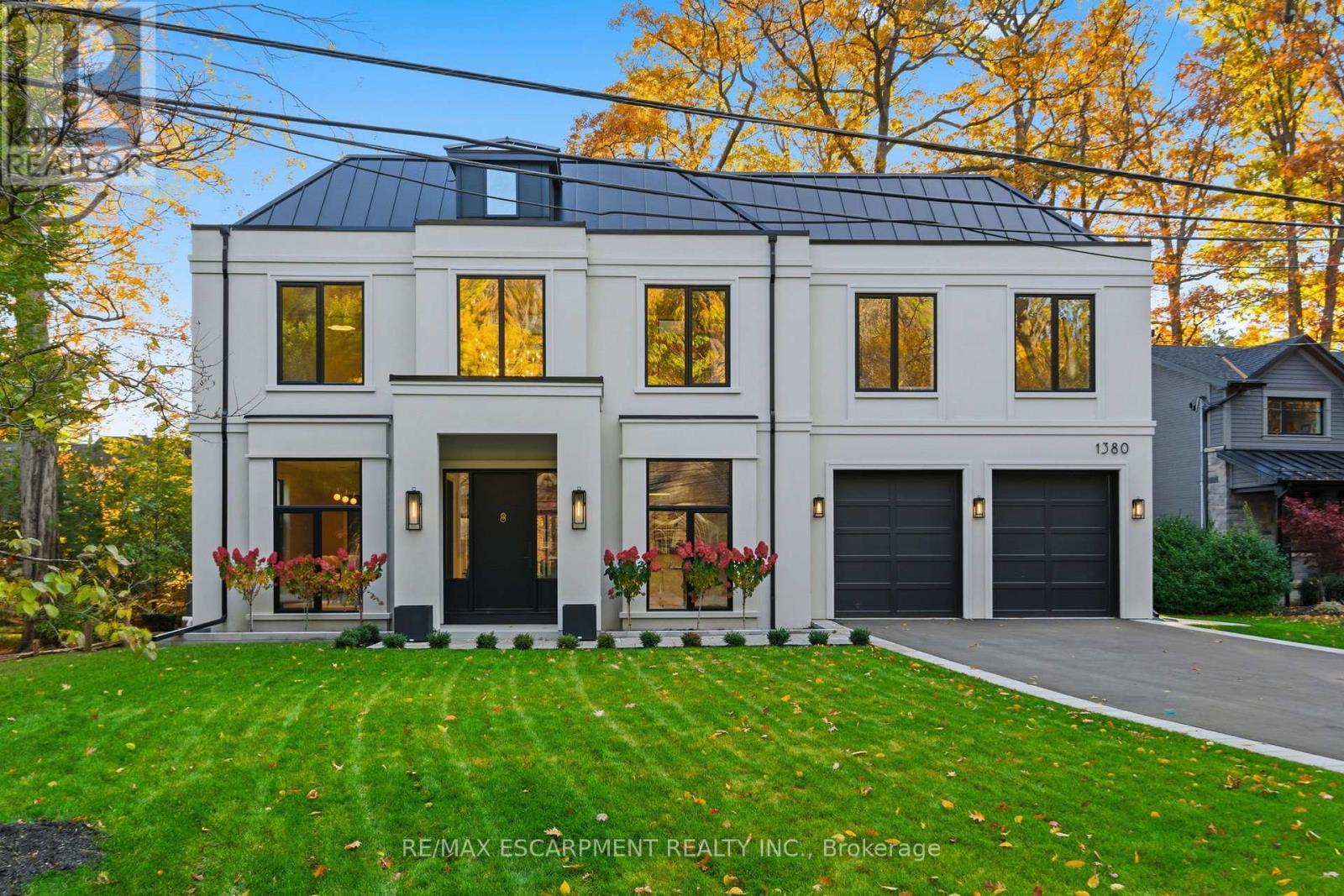 1380 Birchwood Heights Drive, Mississauga, ON - Outdoor With Facade