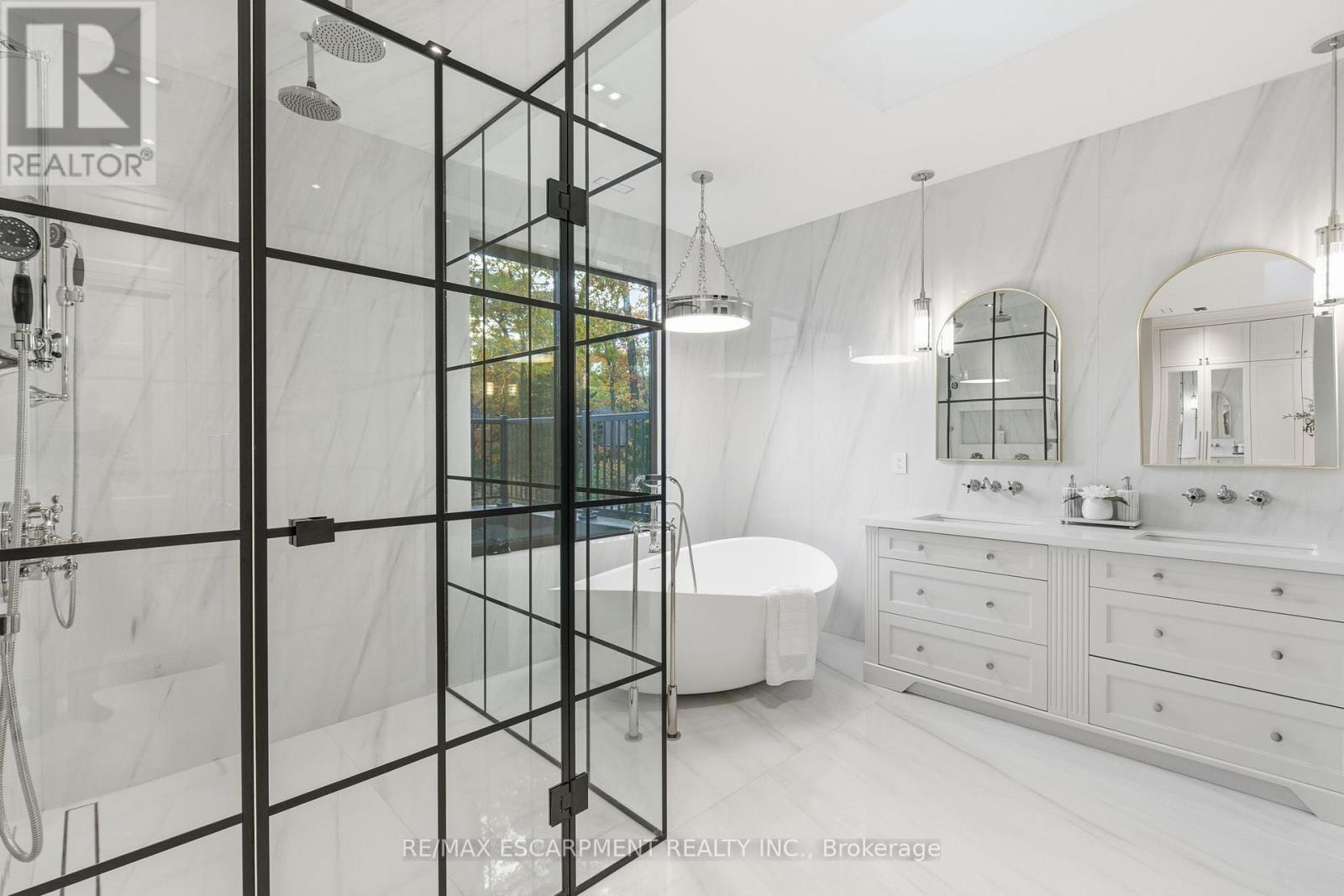 1380 Birchwood Heights Drive, Mississauga, ON - Indoor Photo Showing Bathroom