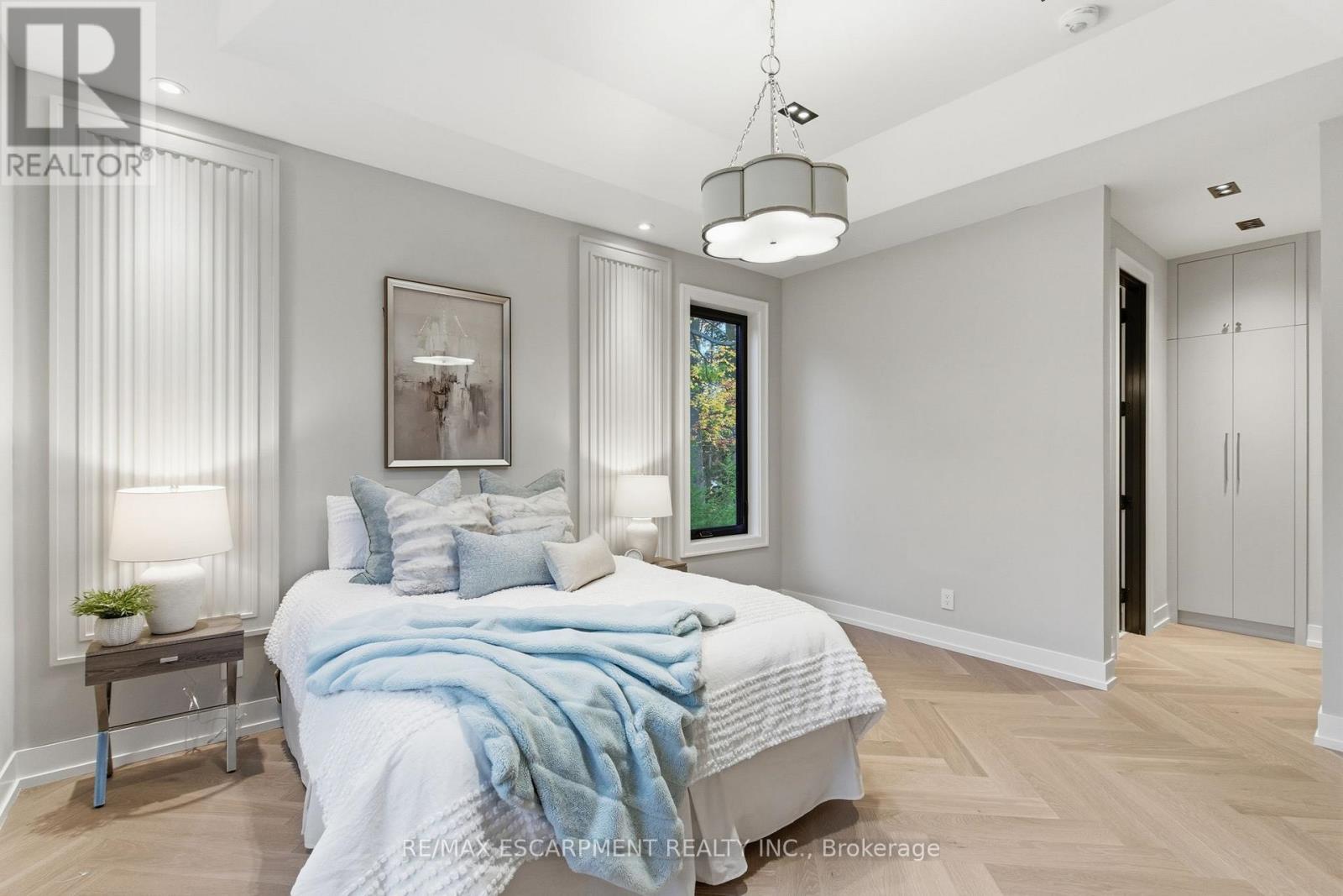 1380 Birchwood Heights Drive, Mississauga, ON - Indoor Photo Showing Bedroom