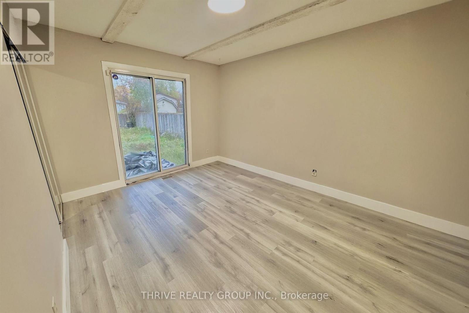 Upper - 101 Culver Crescent, London East (East H), ON - Indoor Photo Showing Other Room