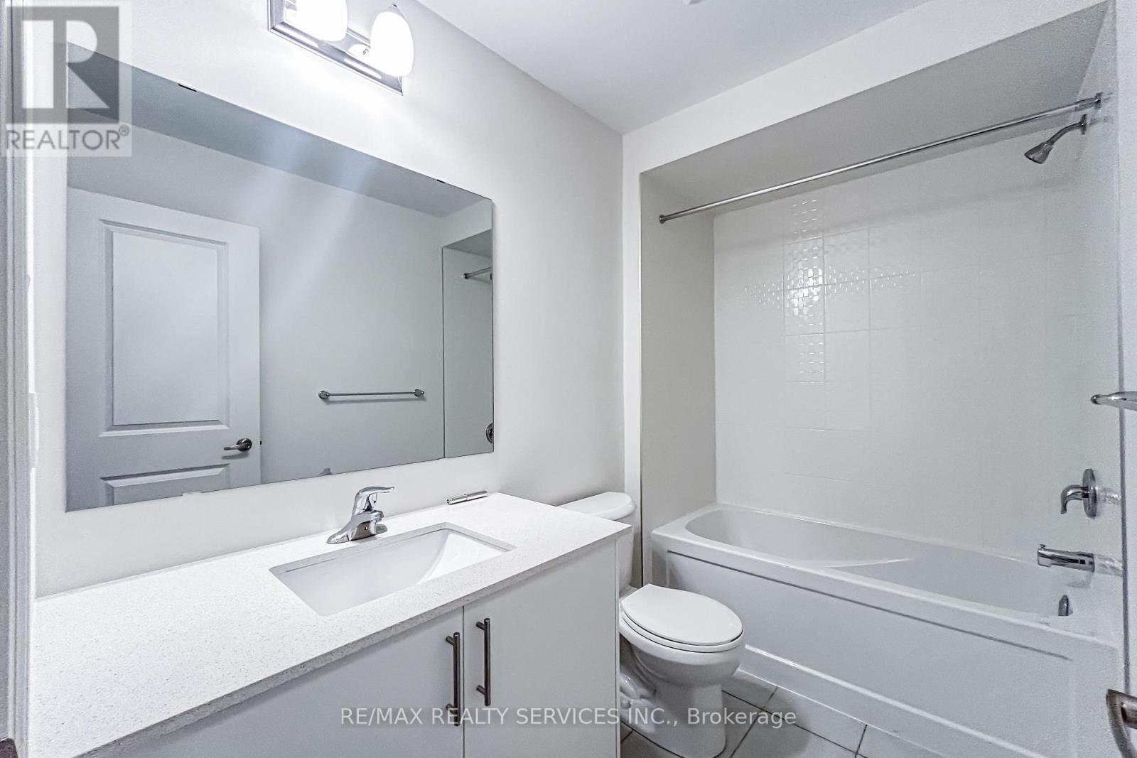 123 Sanderson Drive, Kawartha Lakes, ON - Indoor Photo Showing Bathroom
