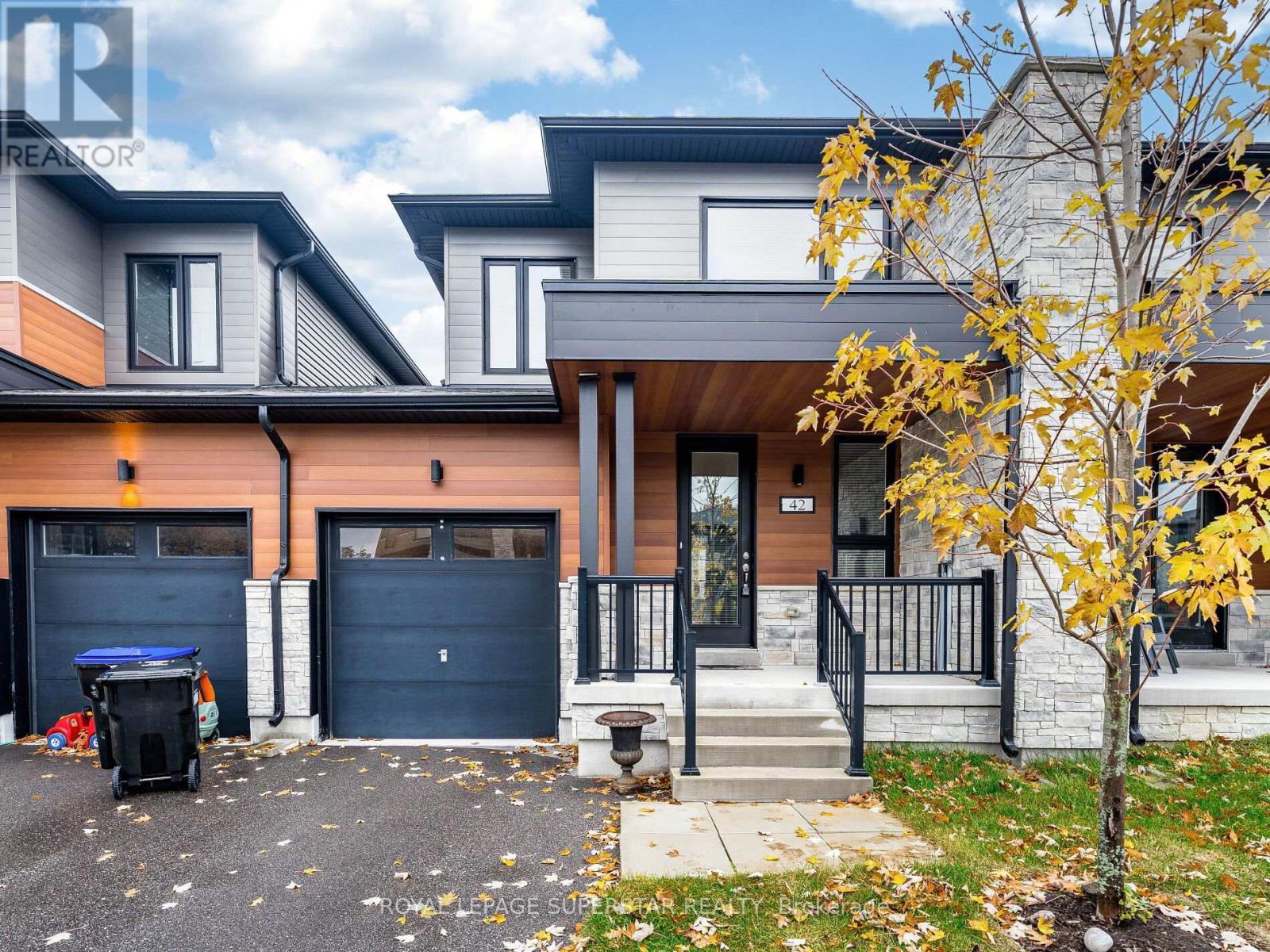 42 Eberhardt Drive, Wasaga Beach, ON - Outdoor With Facade