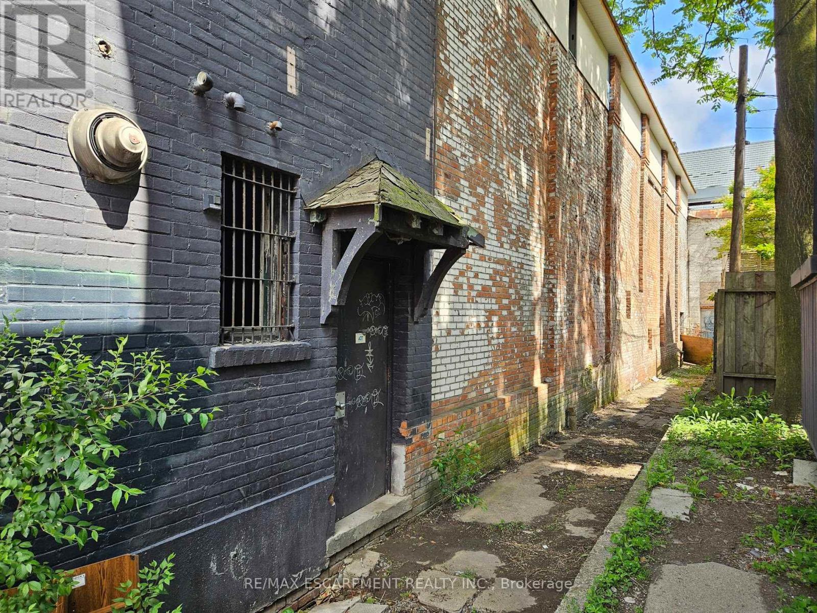 434 King Street W, Hamilton, ON