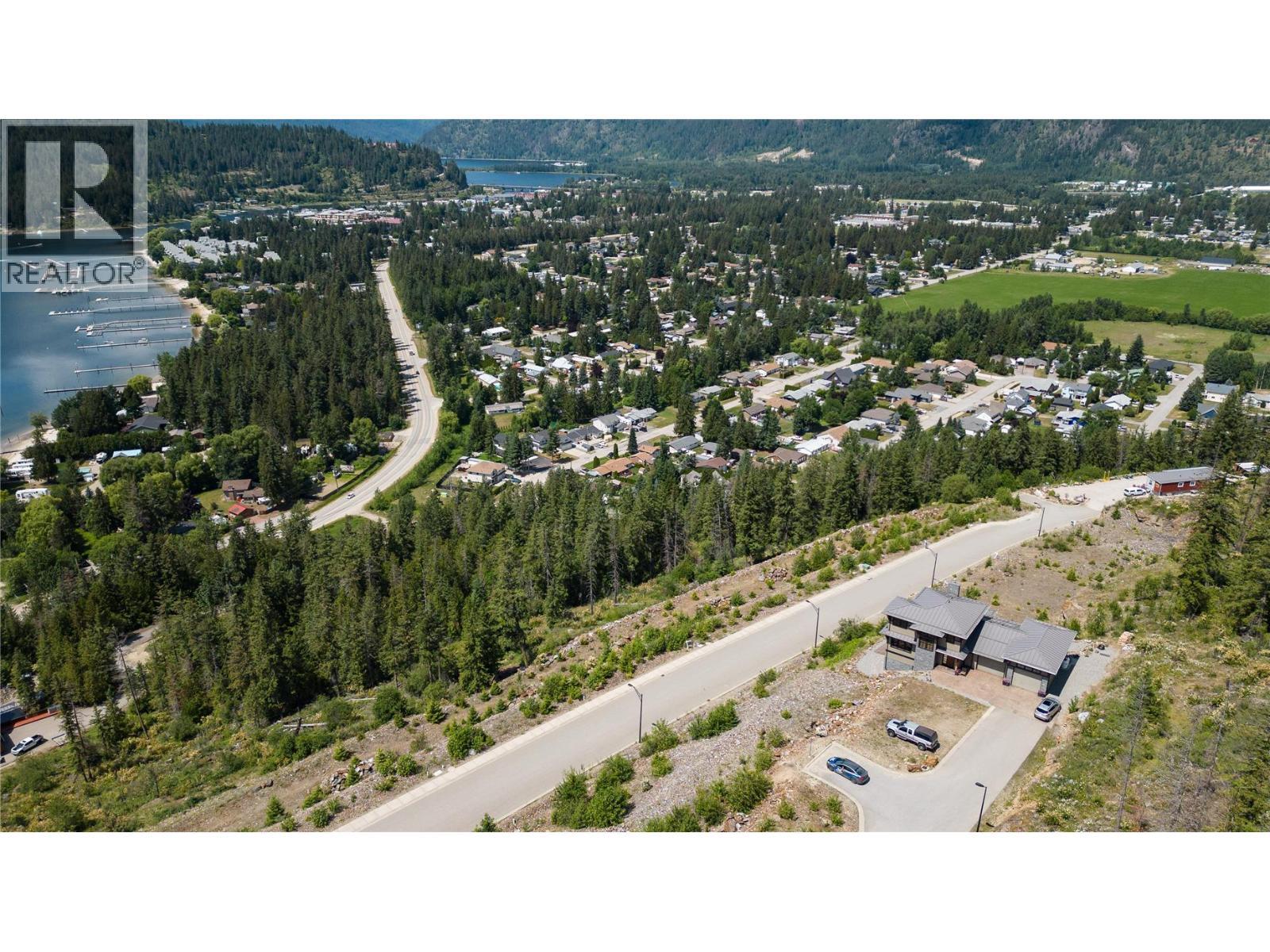 262 Bayview Drive, Sicamous, BC