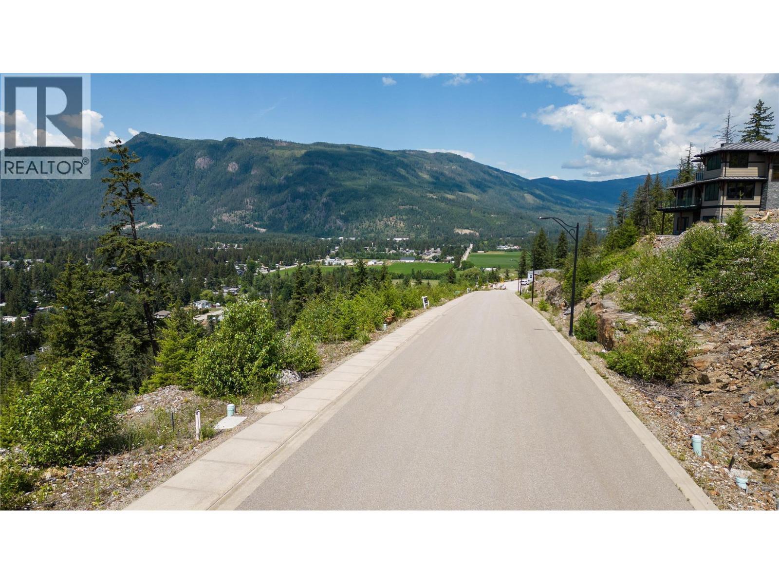 262 Bayview Drive, Sicamous, BC