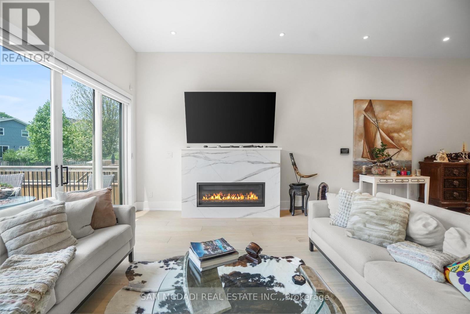 1036 Enola Avenue, Mississauga, ON - Indoor Photo Showing Living Room With Fireplace