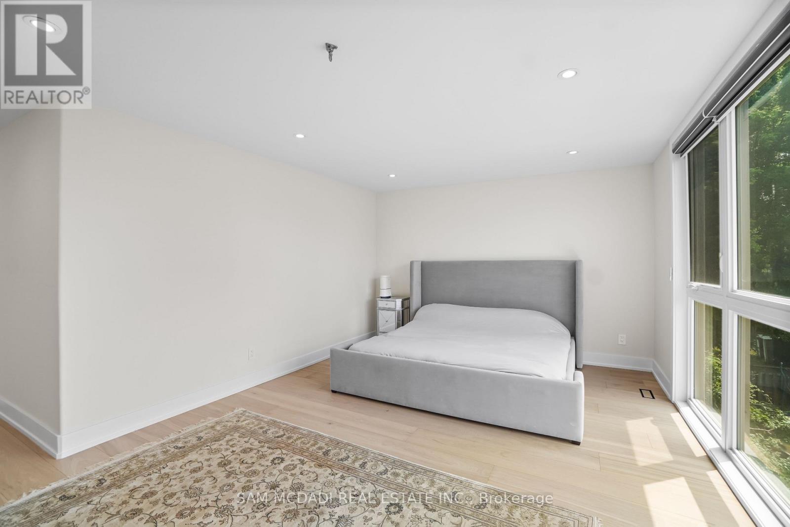 1036 Enola Avenue, Mississauga, ON - Indoor Photo Showing Bedroom