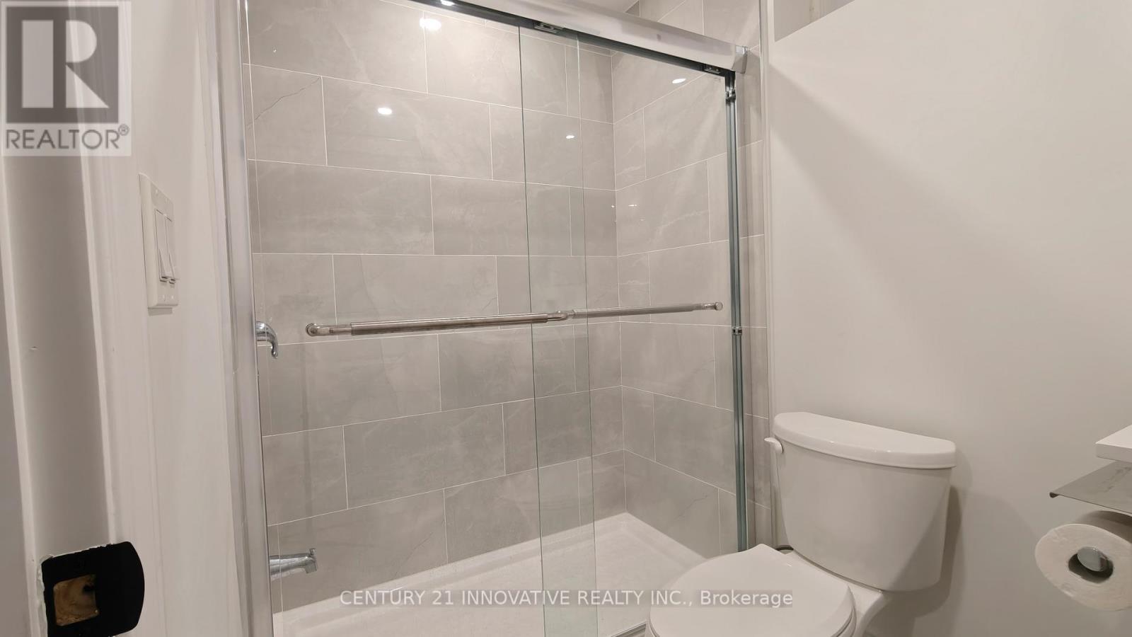 1034 Pelican Trail, Pickering, ON - Indoor Photo Showing Bathroom