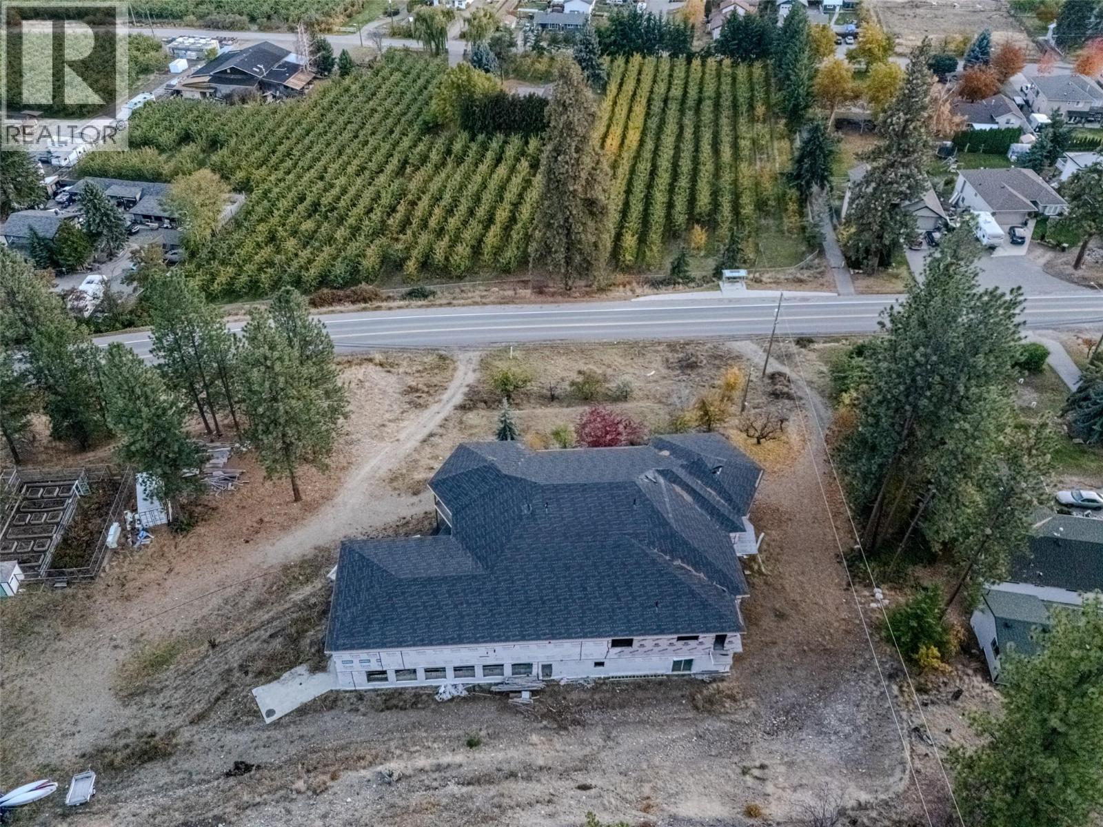 4976 Princeton Avenue, Peachland, BC - Outdoor With View