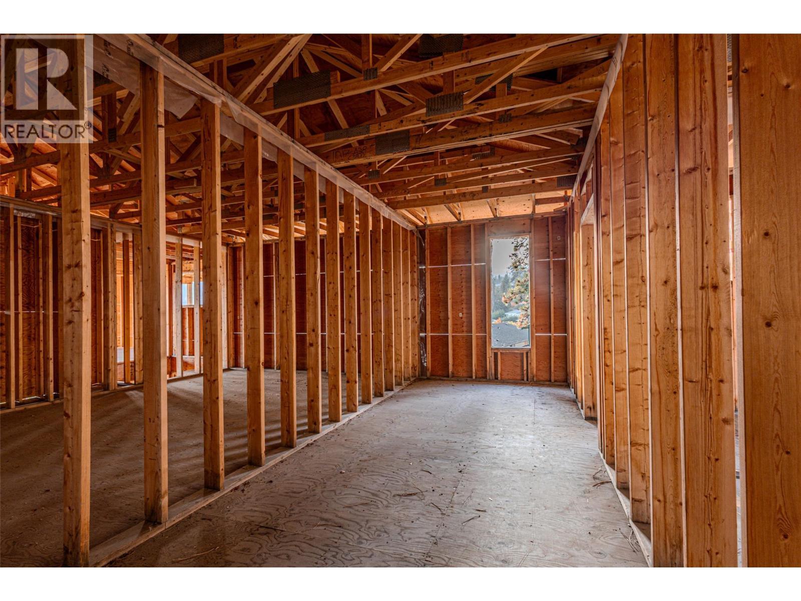 4976 Princeton Avenue, Peachland, BC - Indoor Photo Showing Other Room