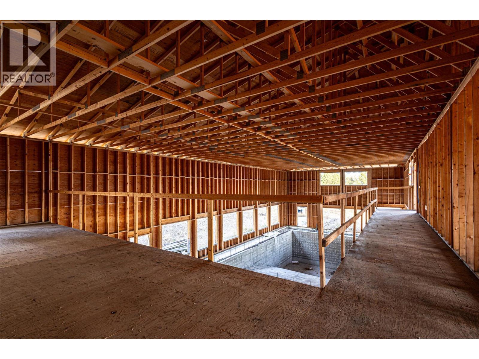 4976 Princeton Avenue, Peachland, BC - Indoor Photo Showing Other Room