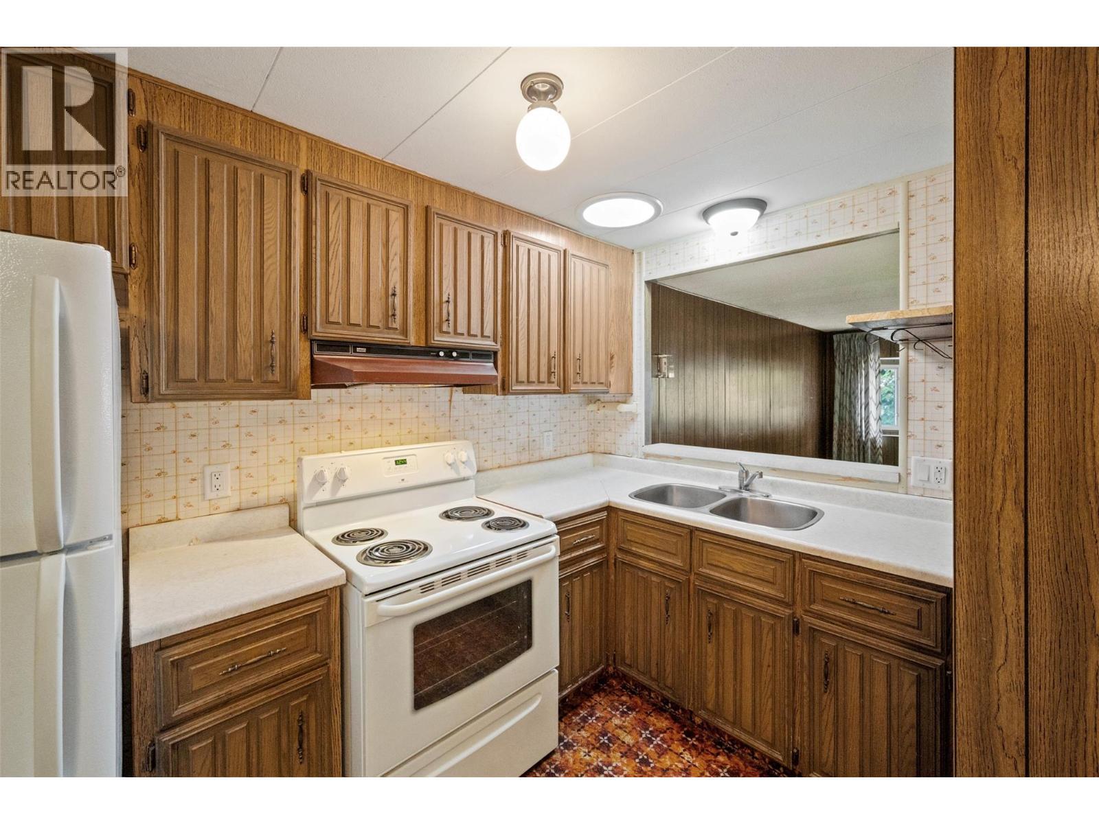 Kitchen - 8487 Highway 97 Highway Unit# 6, Oliver, BC