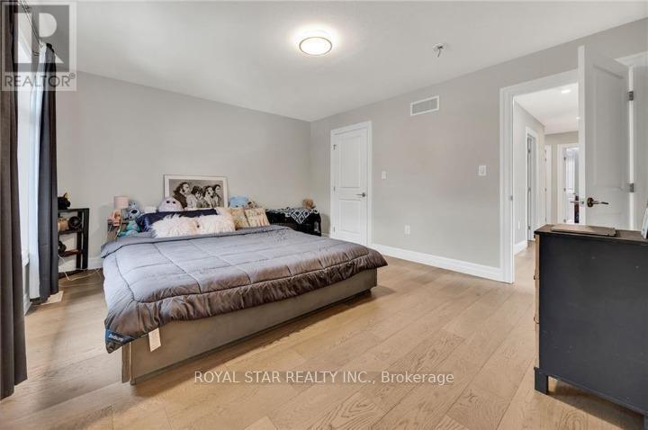 119 Waterloo Street, Kitchener, ON - Indoor Photo Showing Bedroom
