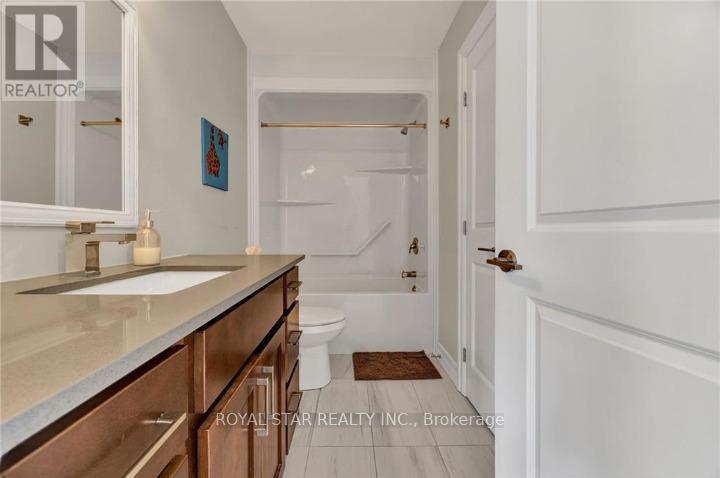 119 Waterloo Street, Kitchener, ON - Indoor Photo Showing Bathroom