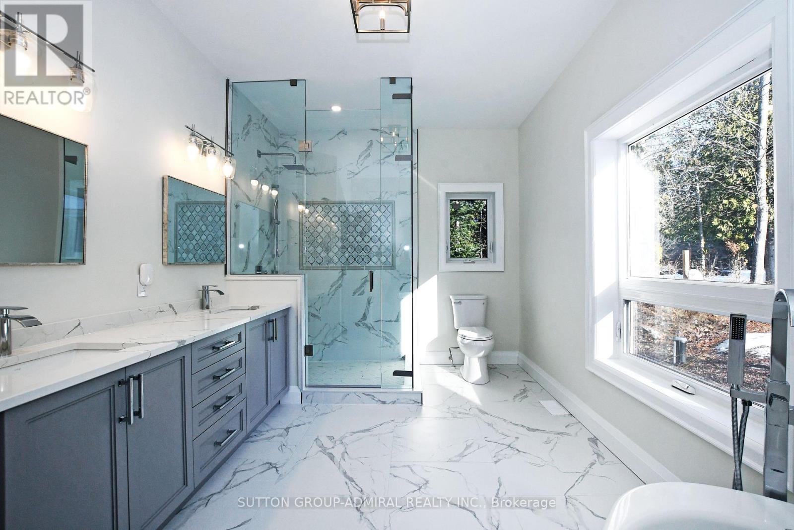 308 Indian Point Road, Kawartha Lakes, ON - Indoor Photo Showing Bathroom