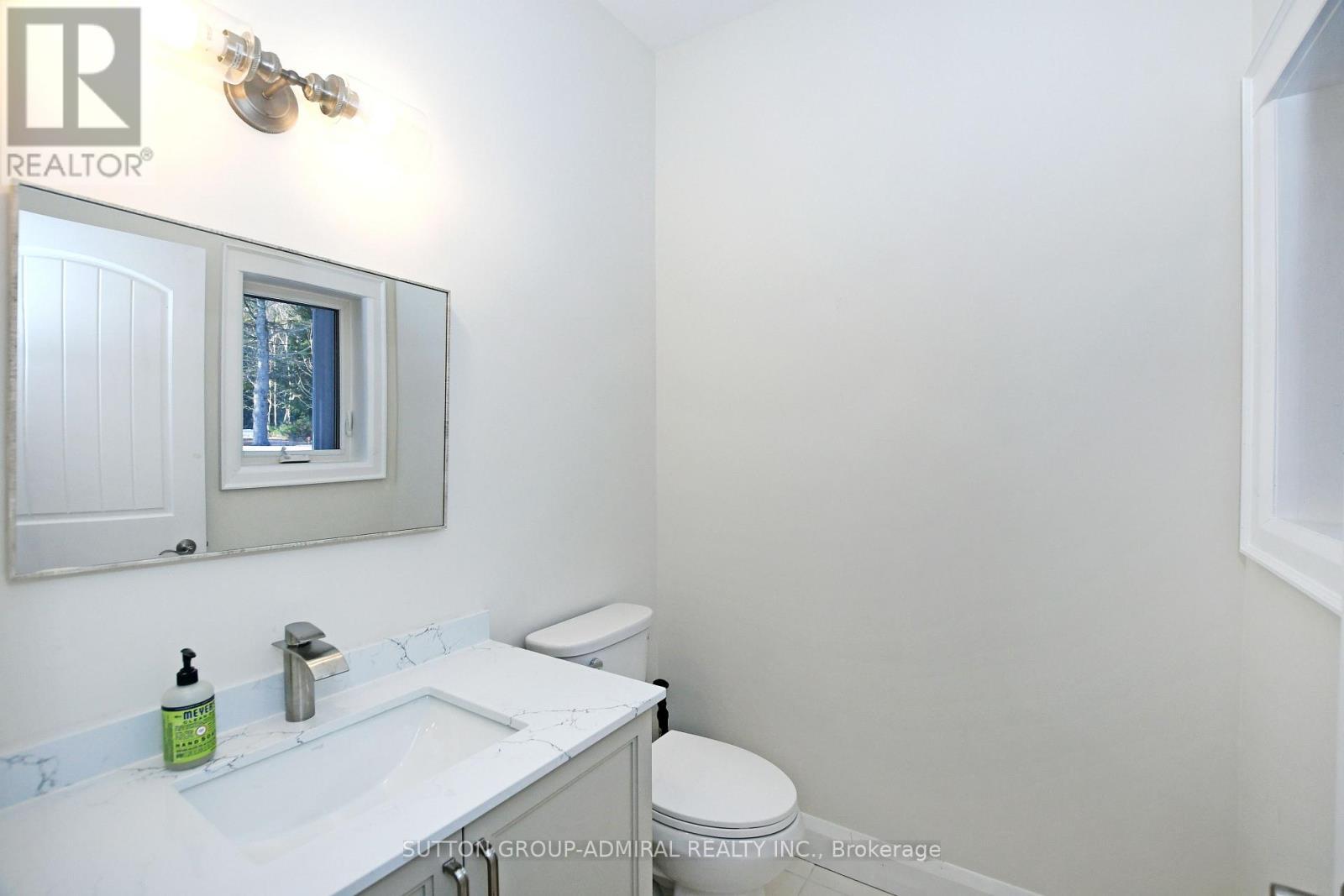 308 Indian Point Road, Kawartha Lakes, ON - Indoor Photo Showing Bathroom