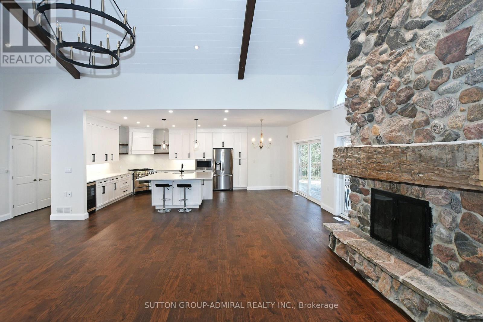 308 Indian Point Road, Kawartha Lakes, ON - Indoor Photo Showing Living Room With Fireplace