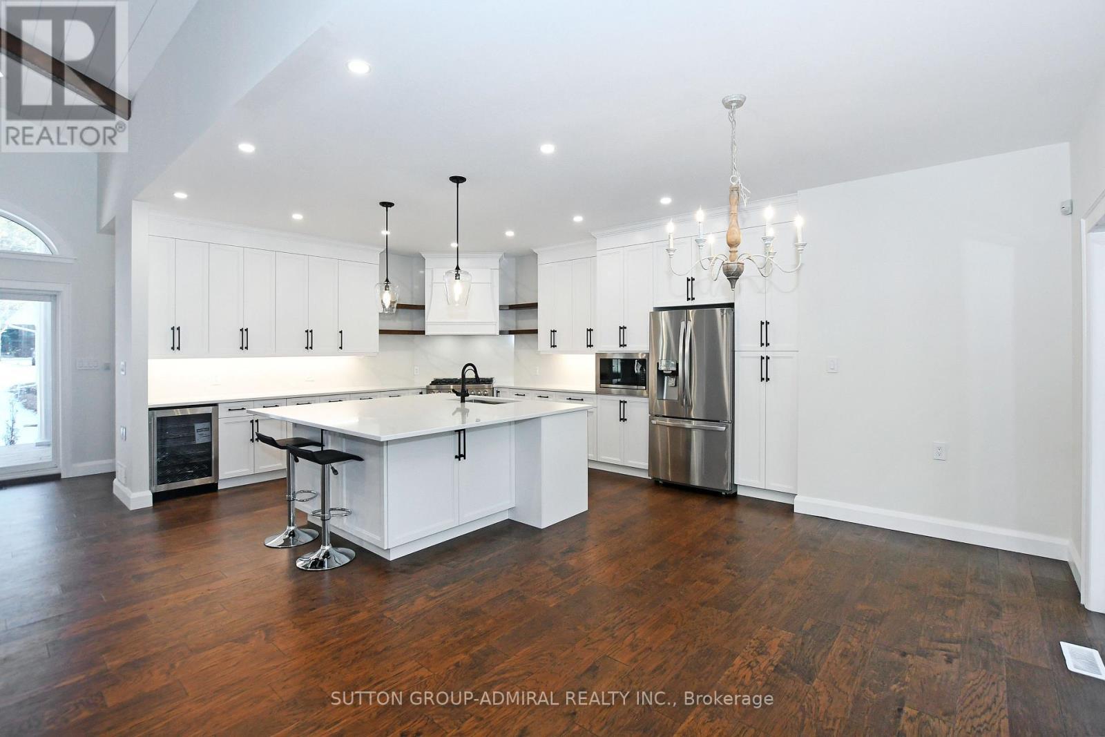 308 Indian Point Road, Kawartha Lakes, ON - Indoor Photo Showing Kitchen With Upgraded Kitchen
