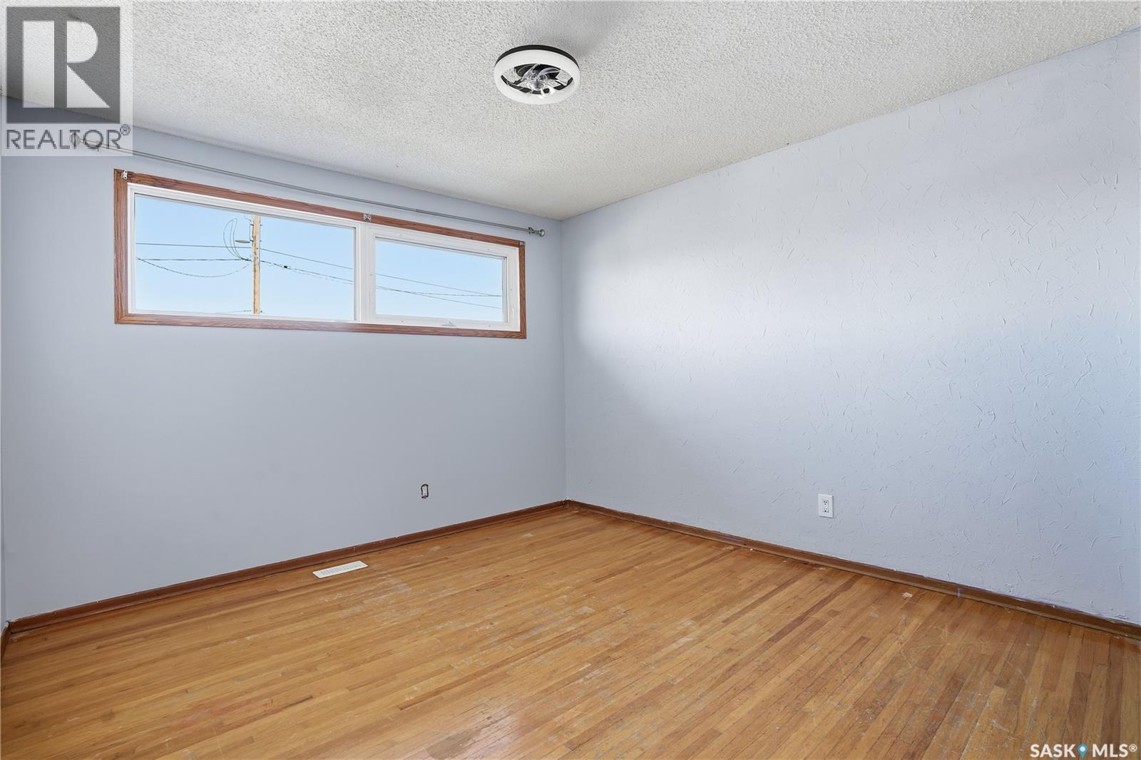 128 Yarnton Crescent, Regina, SK - Indoor Photo Showing Other Room