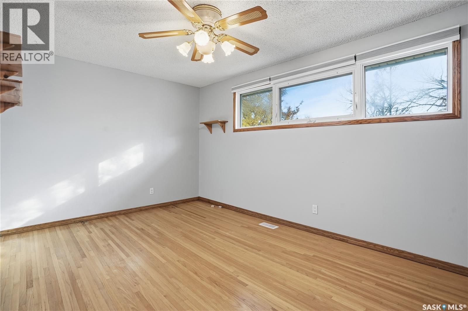 128 Yarnton Crescent, Regina, SK - Indoor Photo Showing Other Room