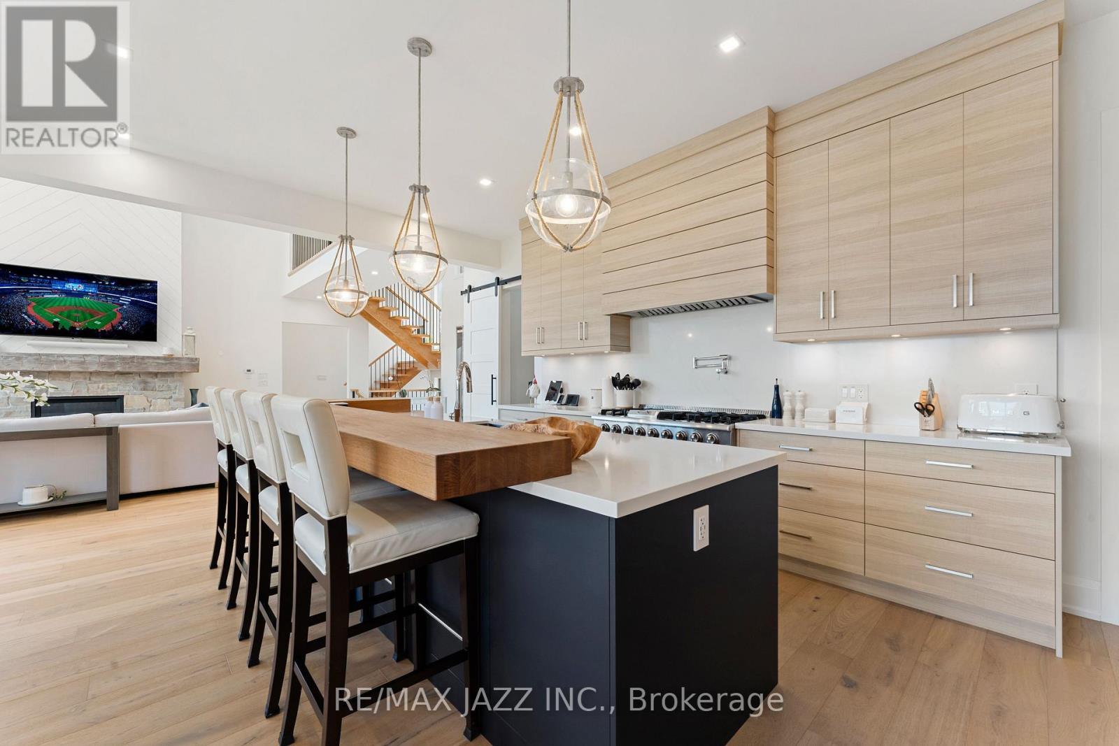 147 Elysian Fields Road, Kawartha Lakes (Fenelon), ON - Indoor Photo Showing Other Room