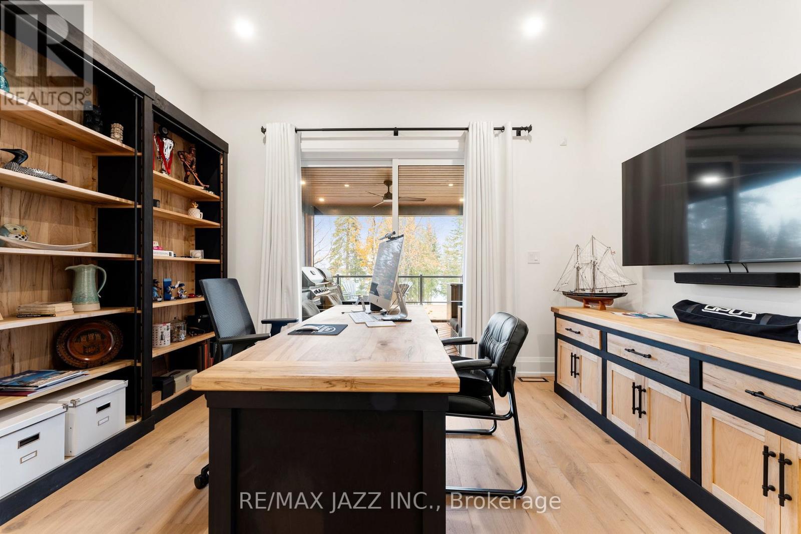 147 Elysian Fields Road, Kawartha Lakes (Fenelon), ON - Indoor Photo Showing Office