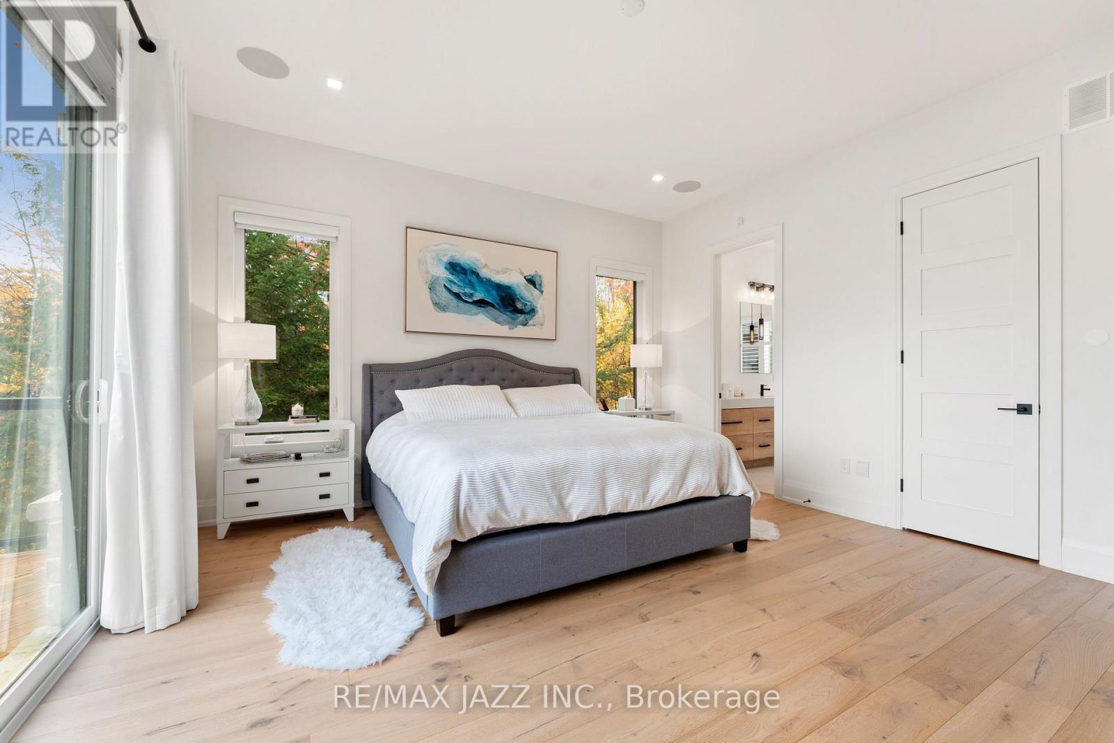 147 Elysian Fields Road, Kawartha Lakes (Fenelon), ON - Indoor Photo Showing Bedroom