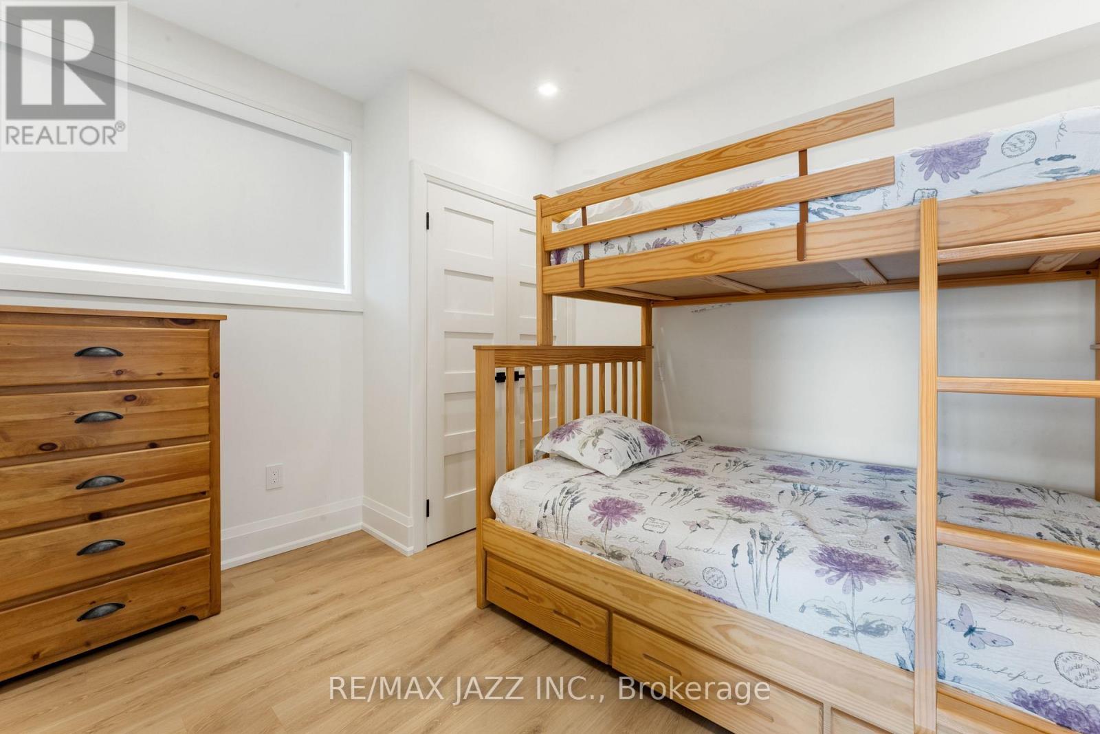 147 Elysian Fields Road, Kawartha Lakes (Fenelon), ON - Indoor Photo Showing Bedroom