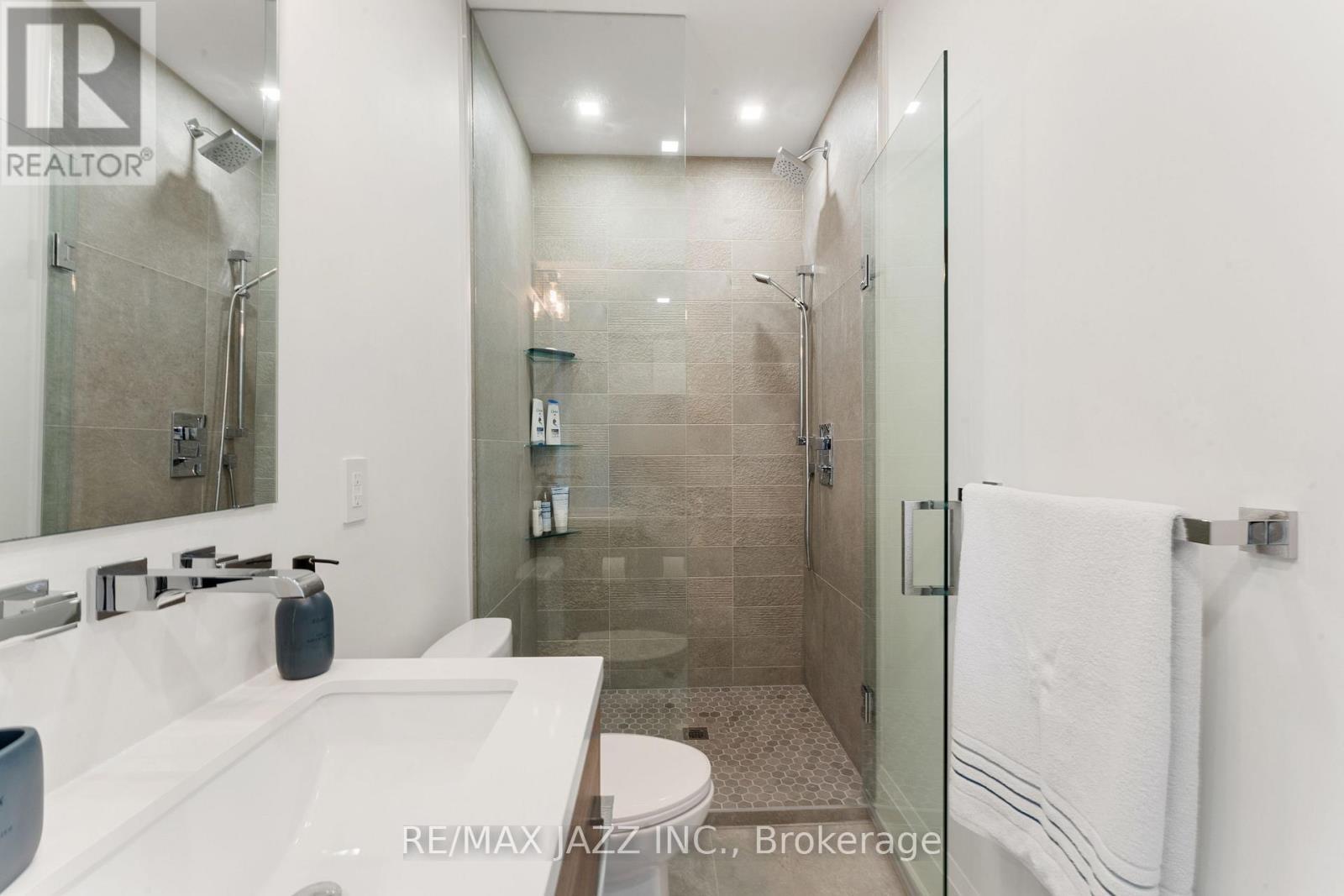 147 Elysian Fields Road, Kawartha Lakes (Fenelon), ON - Indoor Photo Showing Bathroom