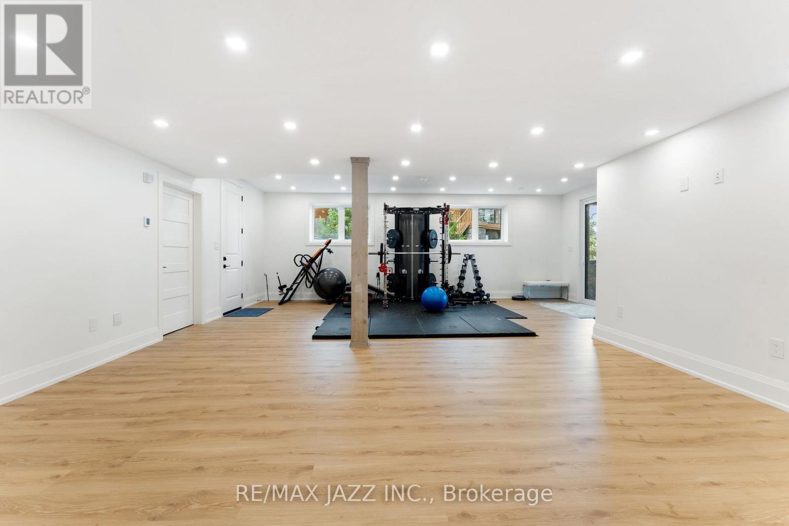 147 Elysian Fields Road, Kawartha Lakes (Fenelon), ON - Indoor Photo Showing Gym Room