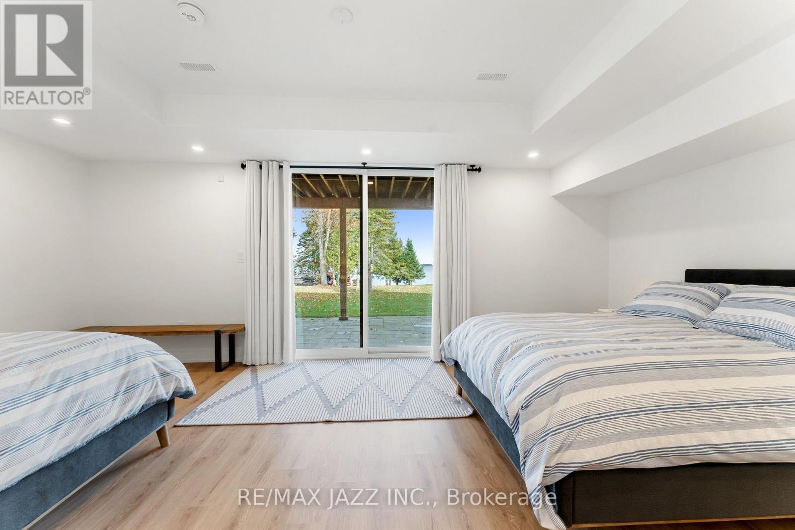 147 Elysian Fields Road, Kawartha Lakes (Fenelon), ON - Indoor Photo Showing Bedroom