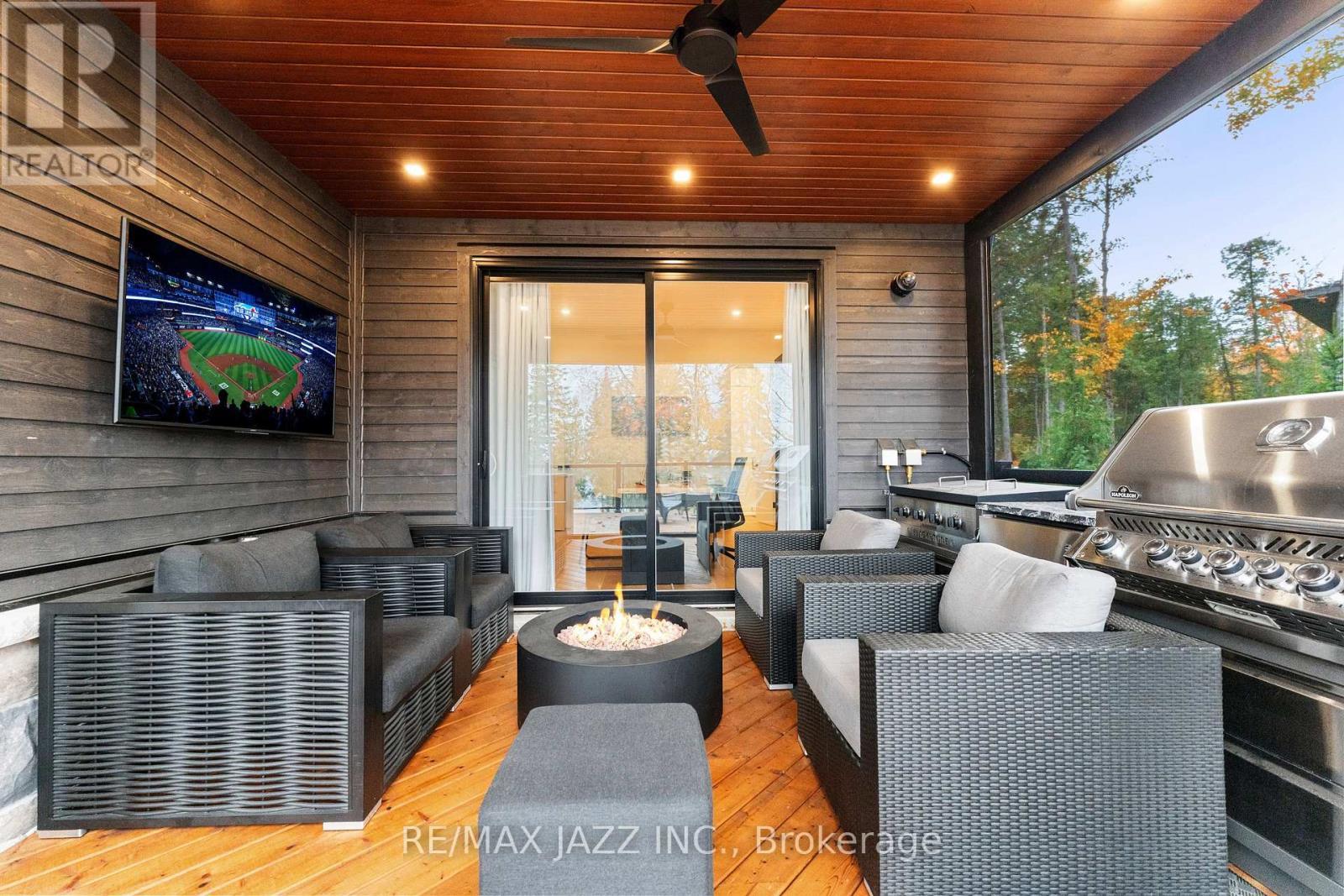 147 Elysian Fields Road, Kawartha Lakes (Fenelon), ON - Outdoor With Deck Patio Veranda With Exterior