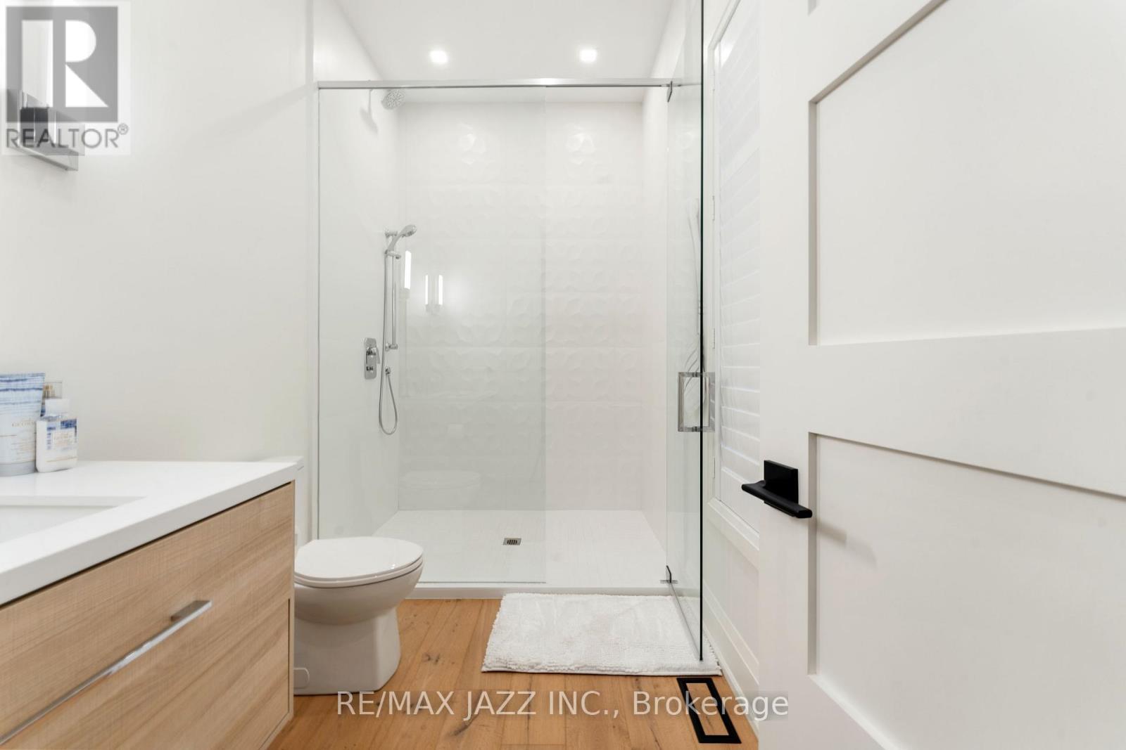 147 Elysian Fields Road, Kawartha Lakes (Fenelon), ON - Indoor Photo Showing Bathroom
