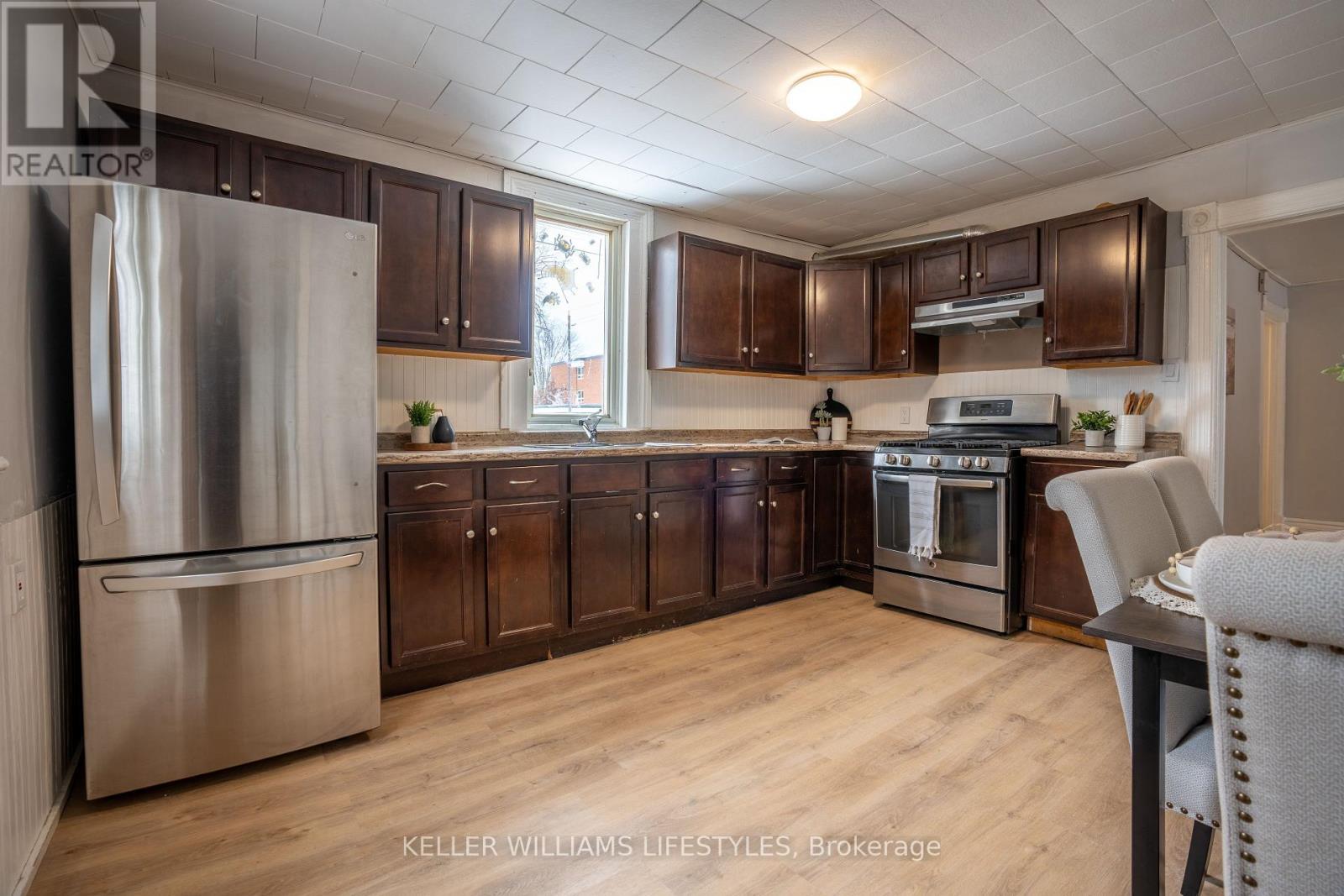 Lower - 83 Adelaide Street S, Chatham-Kent (Se), ON - Indoor Photo Showing Kitchen With Stainless Steel Kitchen With Double Sink
