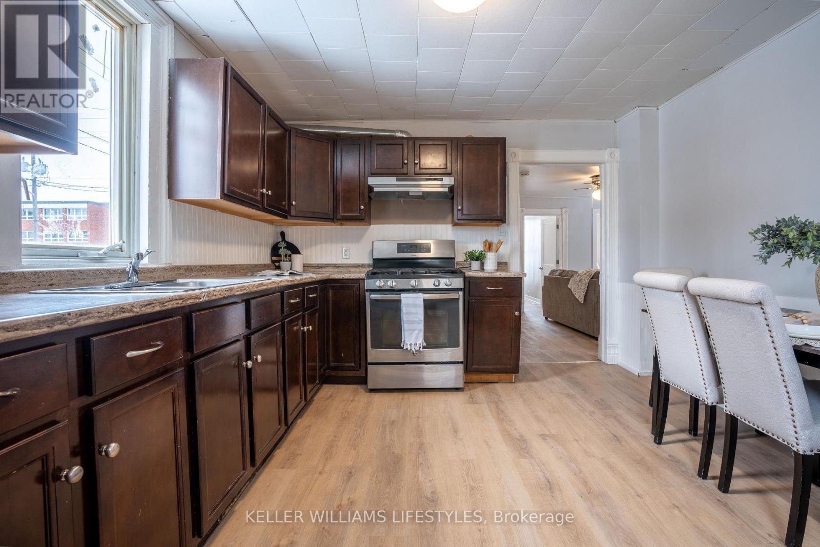 Lower - 83 Adelaide Street S, Chatham-Kent (Se), ON - Indoor Photo Showing Kitchen