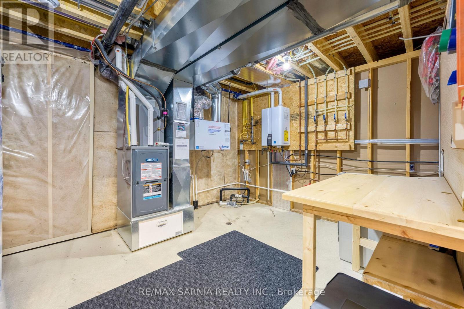 393 Bayhill Drive, St. Clair, ON - Indoor Photo Showing Basement