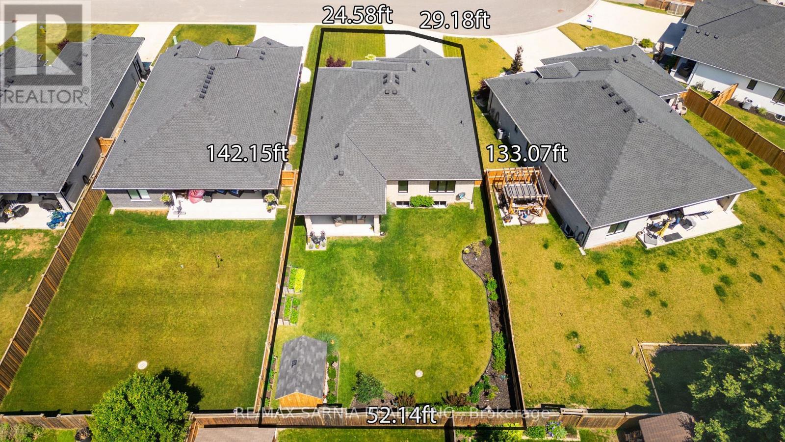 393 Bayhill Drive, St. Clair, ON -