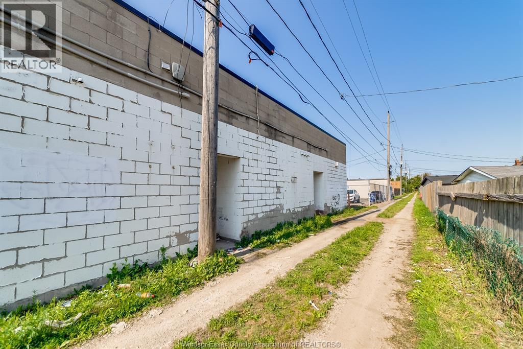 521 Tecumseh Road East, Windsor, ON