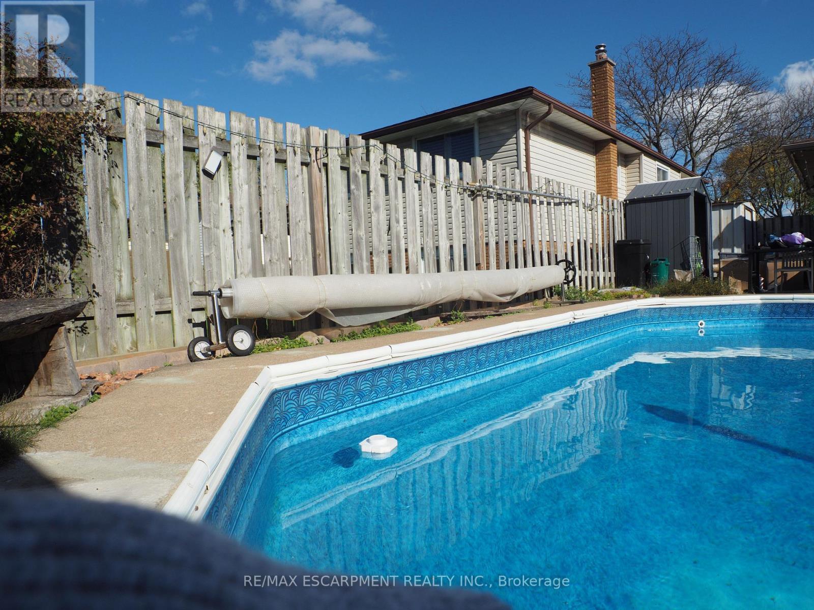 Main - 7543 Redhaven Crescent, Niagara Falls, ON - Outdoor With In Ground Pool