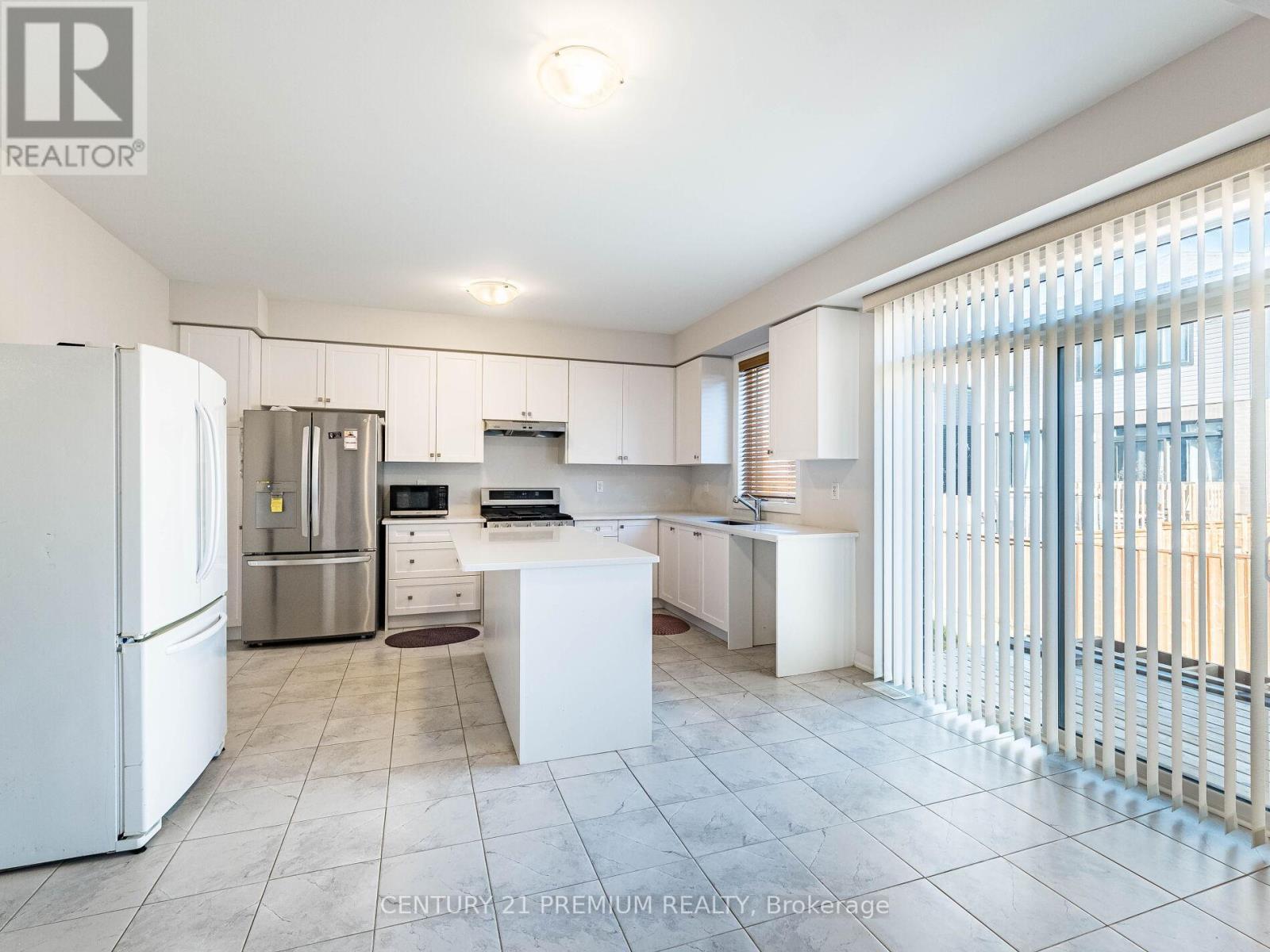 60 Yale Drive, Hamilton, ON - Indoor Photo Showing Kitchen