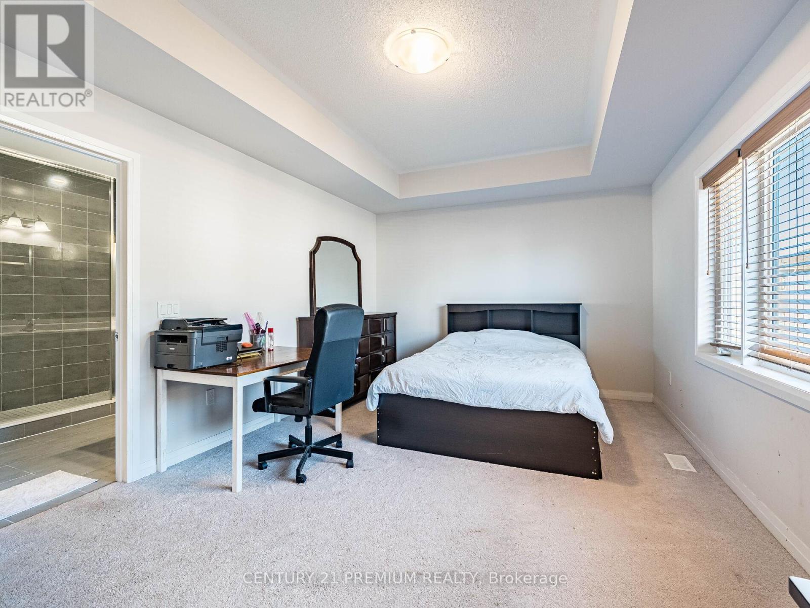 60 Yale Drive, Hamilton, ON - Indoor Photo Showing Bedroom