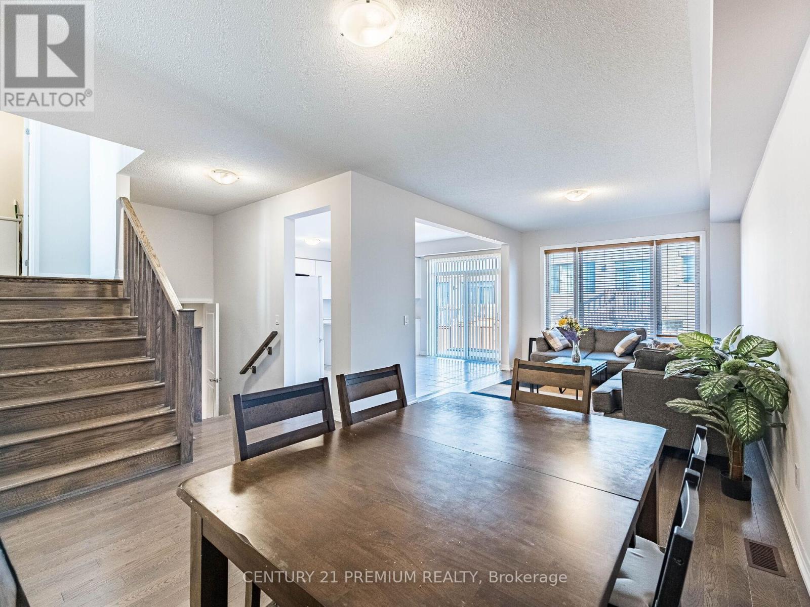 60 Yale Drive, Hamilton, ON - Indoor