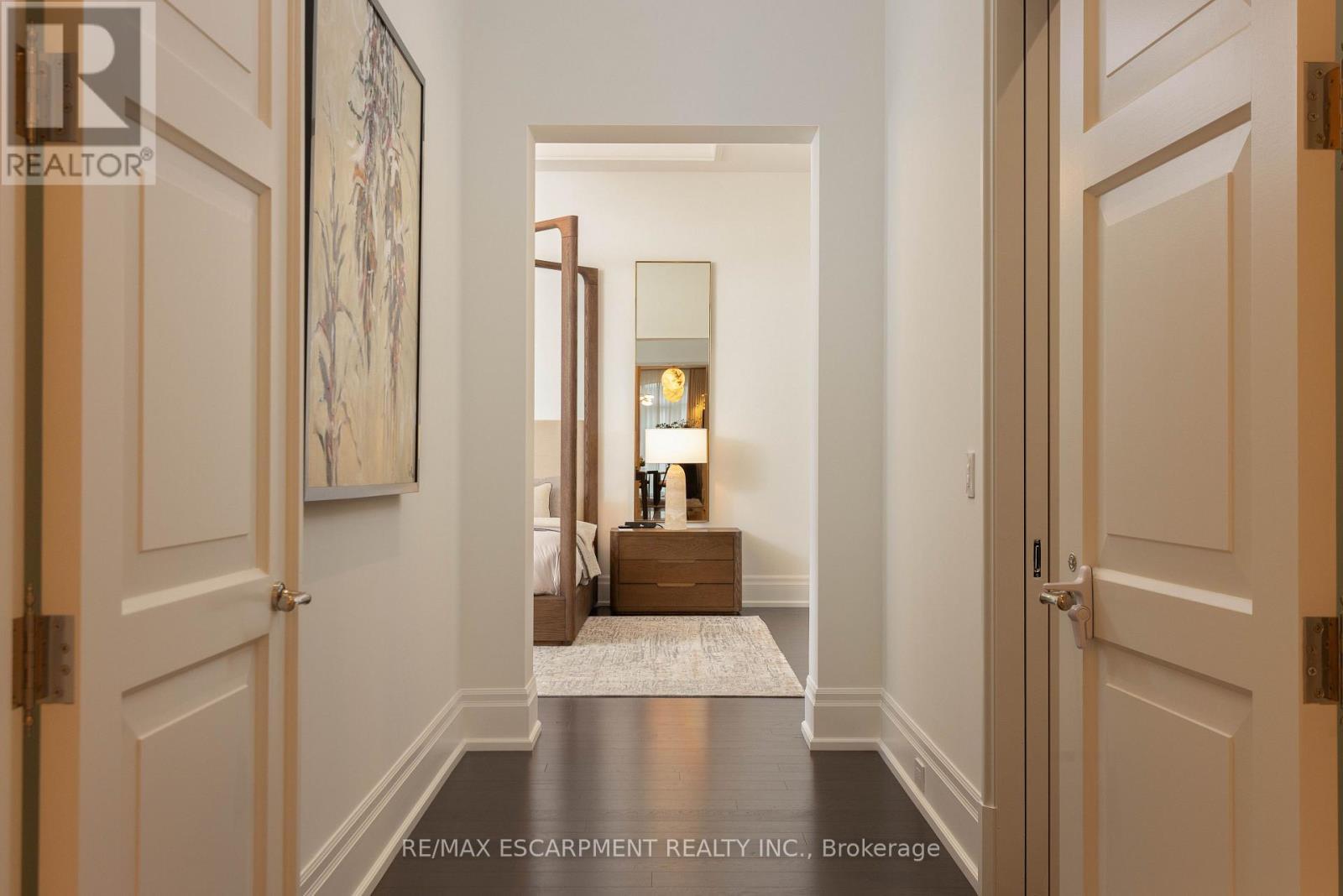 Ph1 - 300 Randall Street, Oakville, ON