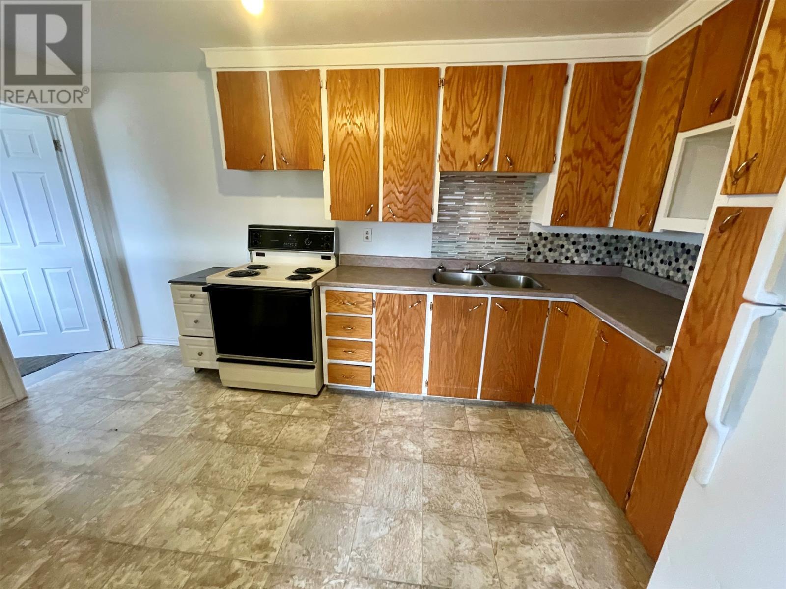 10 Second Avenue, Grand Falls-Windsor, NL - Indoor Photo Showing Kitchen With Double Sink