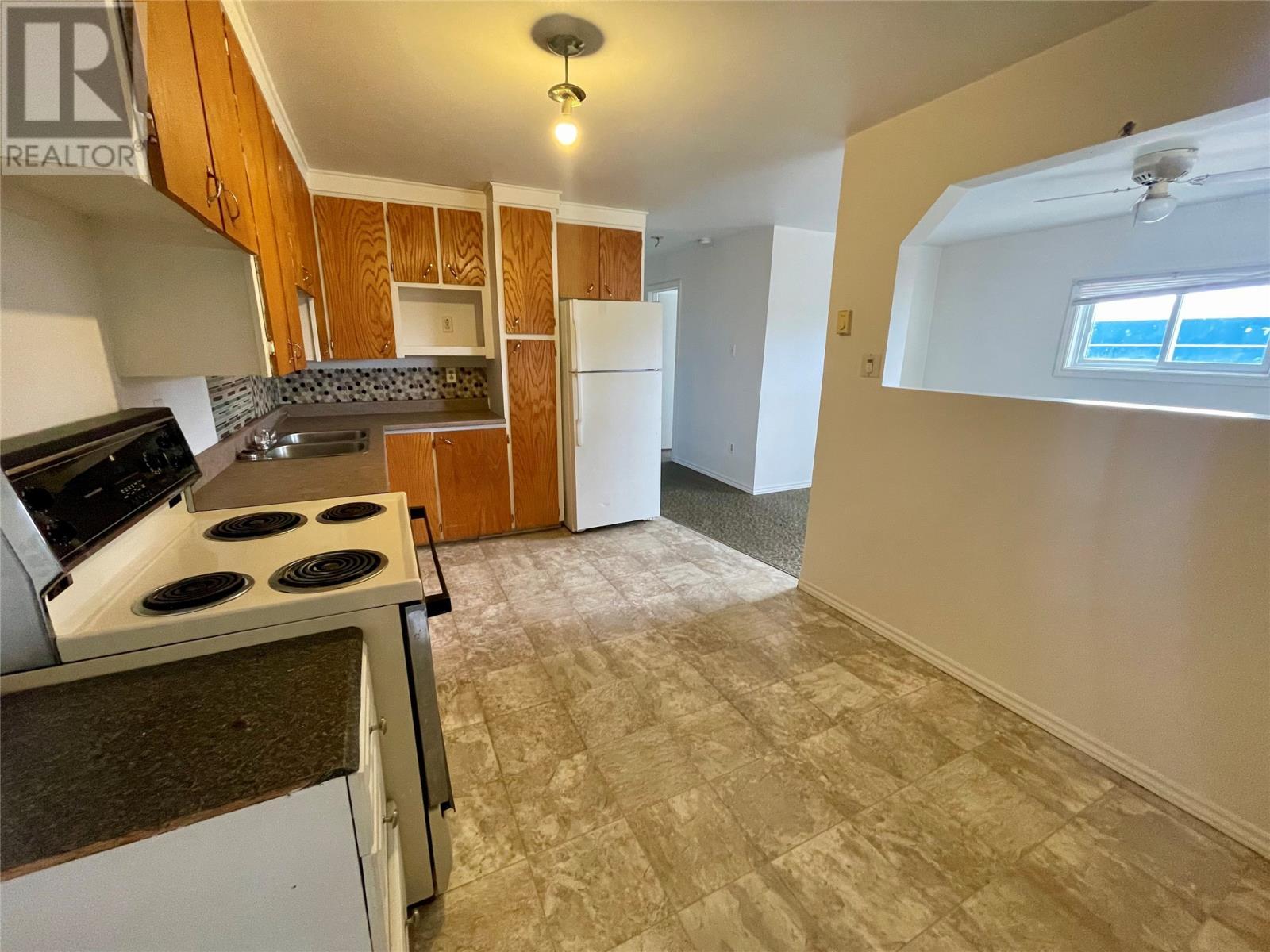 10 Second Avenue, Grand Falls-Windsor, NL - Indoor Photo Showing Kitchen