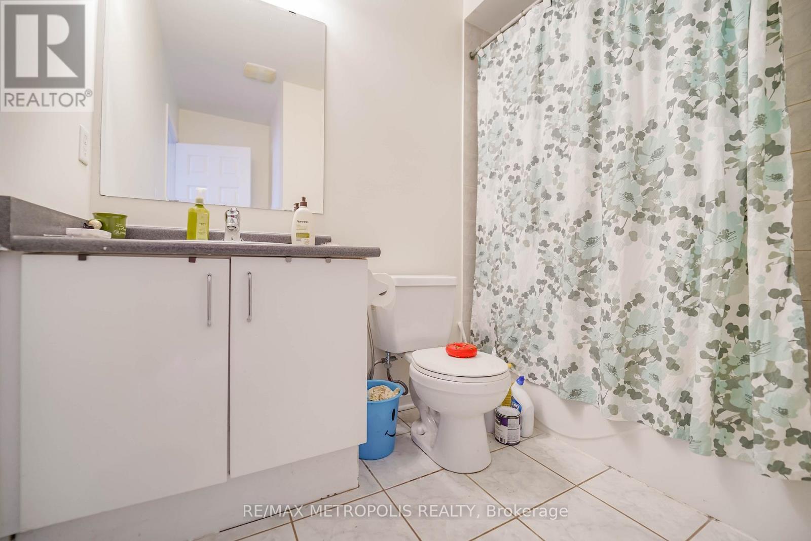28 Talbotshire Street, Ajax, ON - Indoor Photo Showing Bathroom