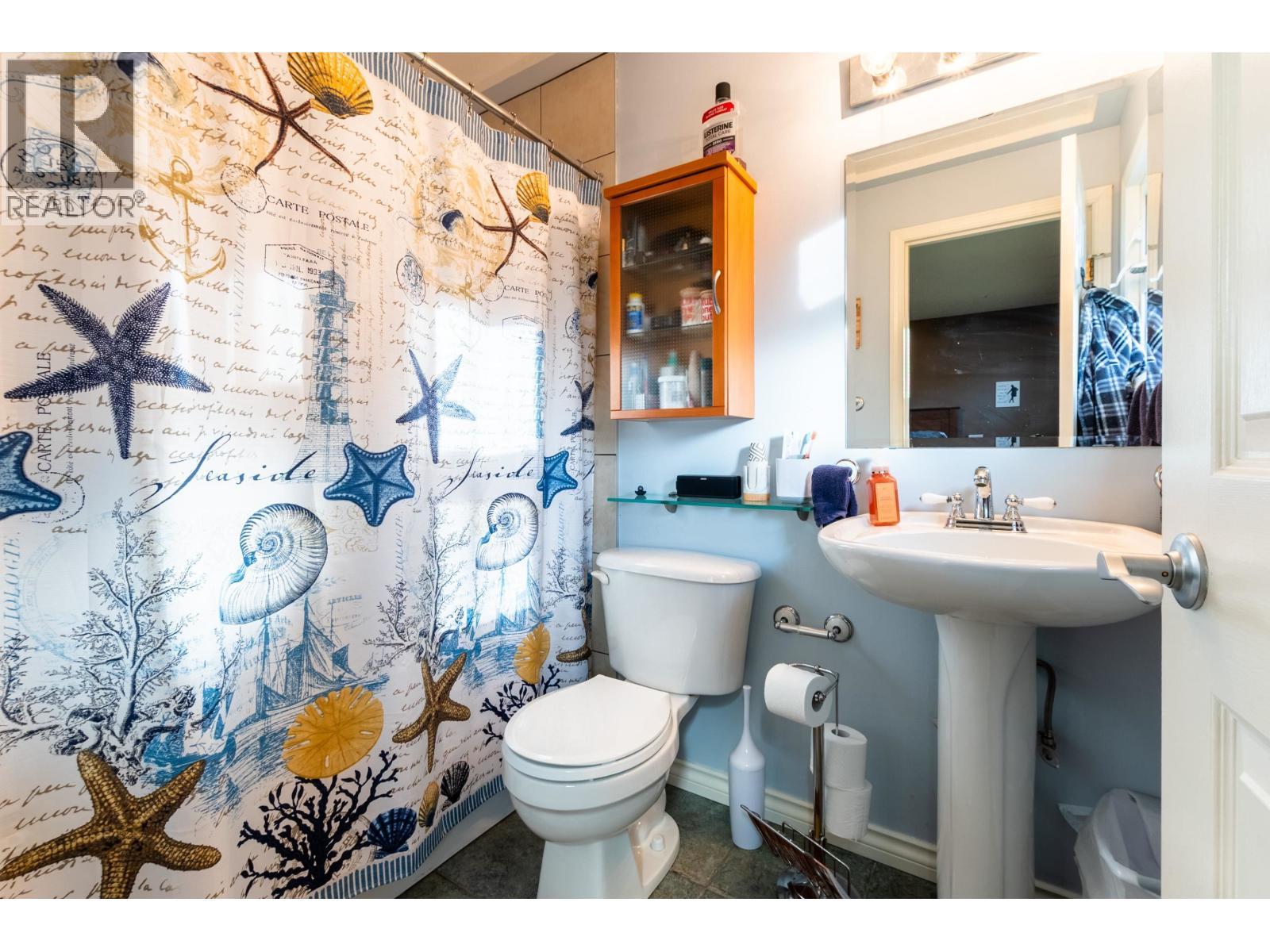 7742 St Mark Crescent, Prince George, BC - Indoor Photo Showing Bathroom