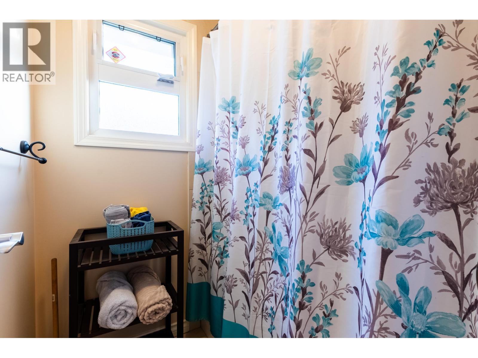 7742 St Mark Crescent, Prince George, BC - Indoor Photo Showing Bathroom