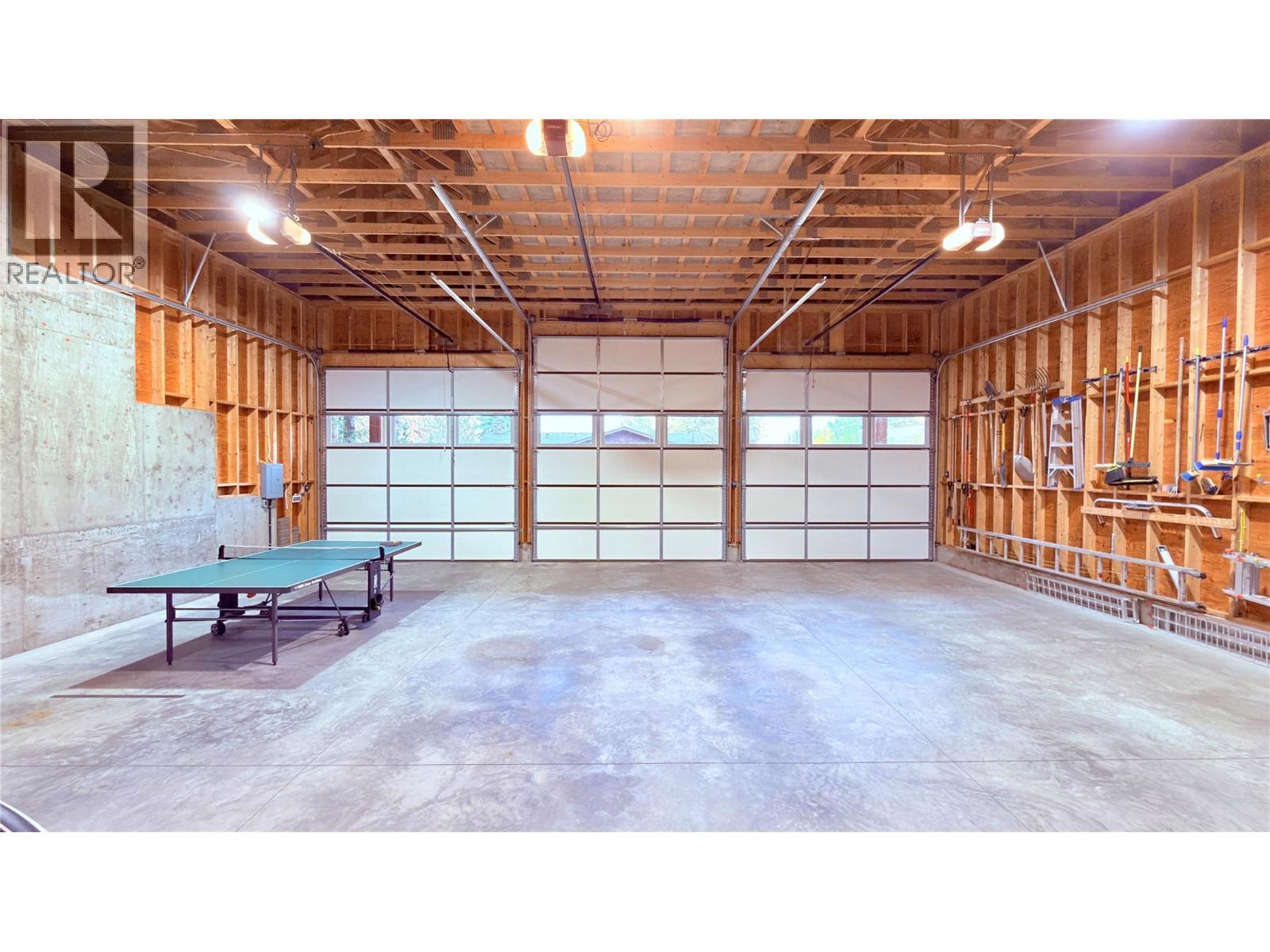 102 Sandner Road, Christina Lake, BC - Indoor Photo Showing Garage