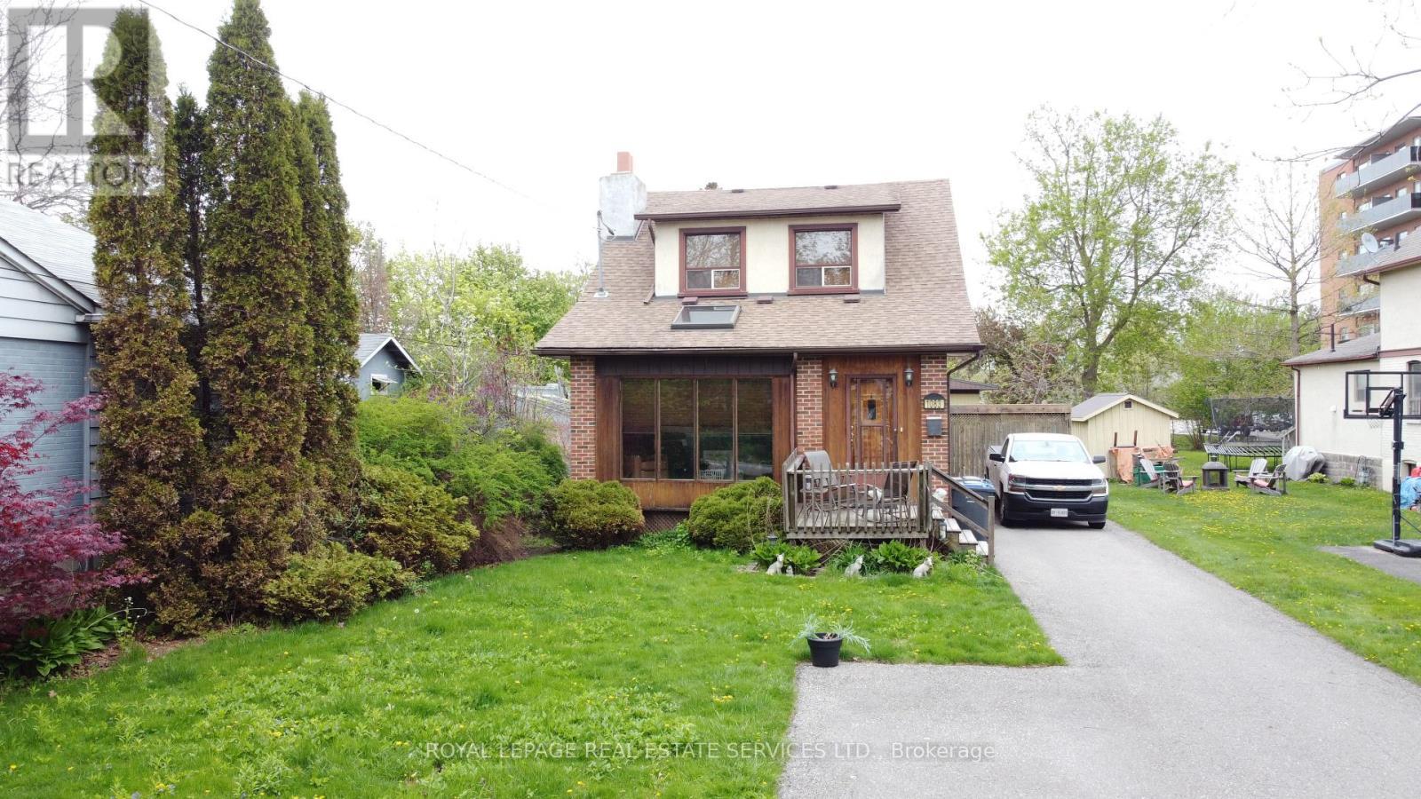 1083 Seneca Avenue, Mississauga, ON - Outdoor